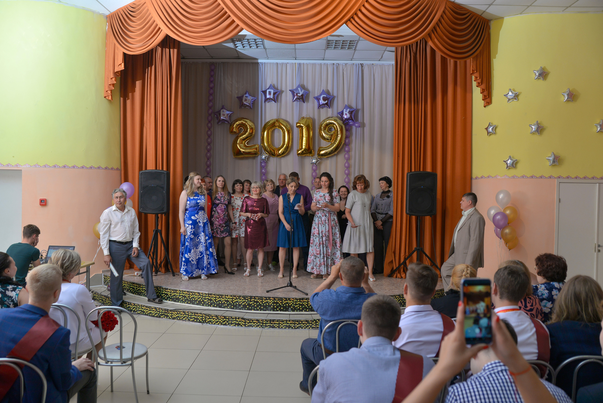 Звонок и выпускной. Фотограф, видеооператор Нина Коршунова