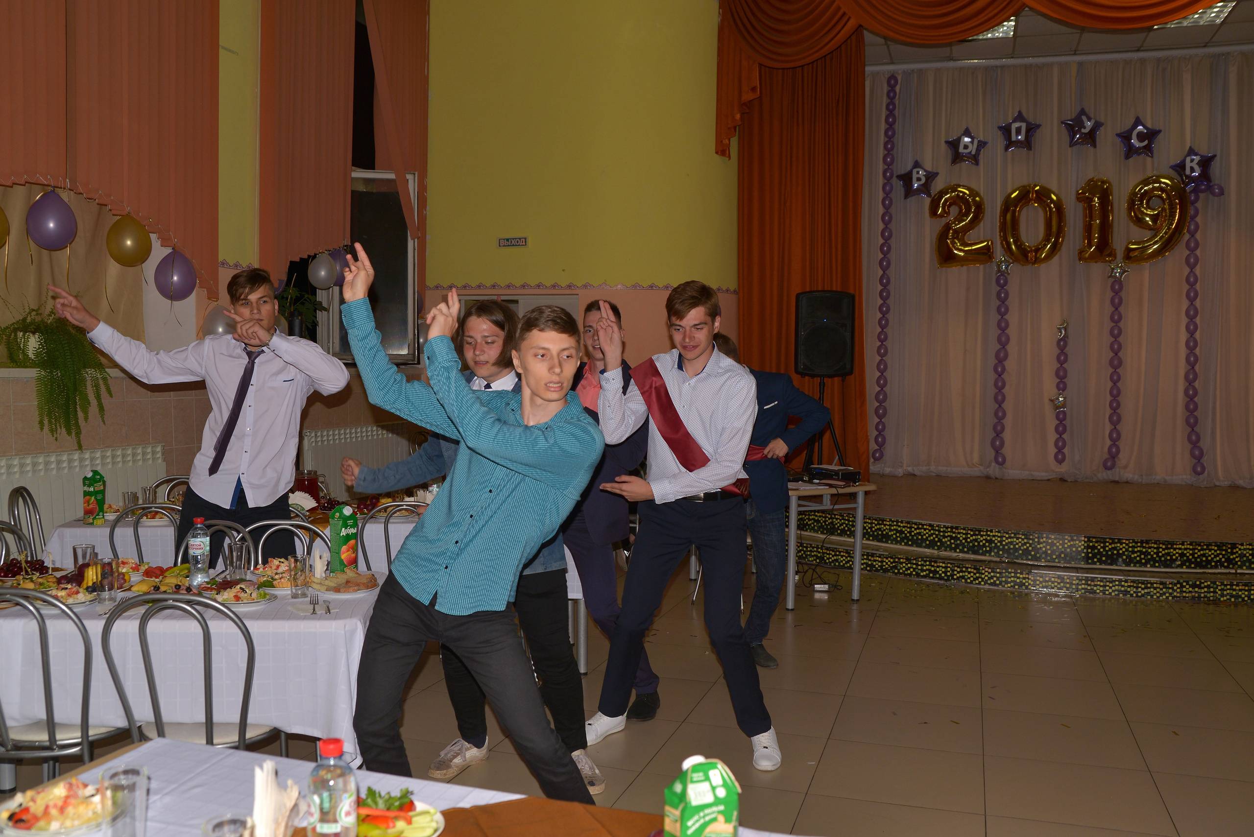 Звонок и выпускной. Фотограф, видеооператор Нина Коршунова