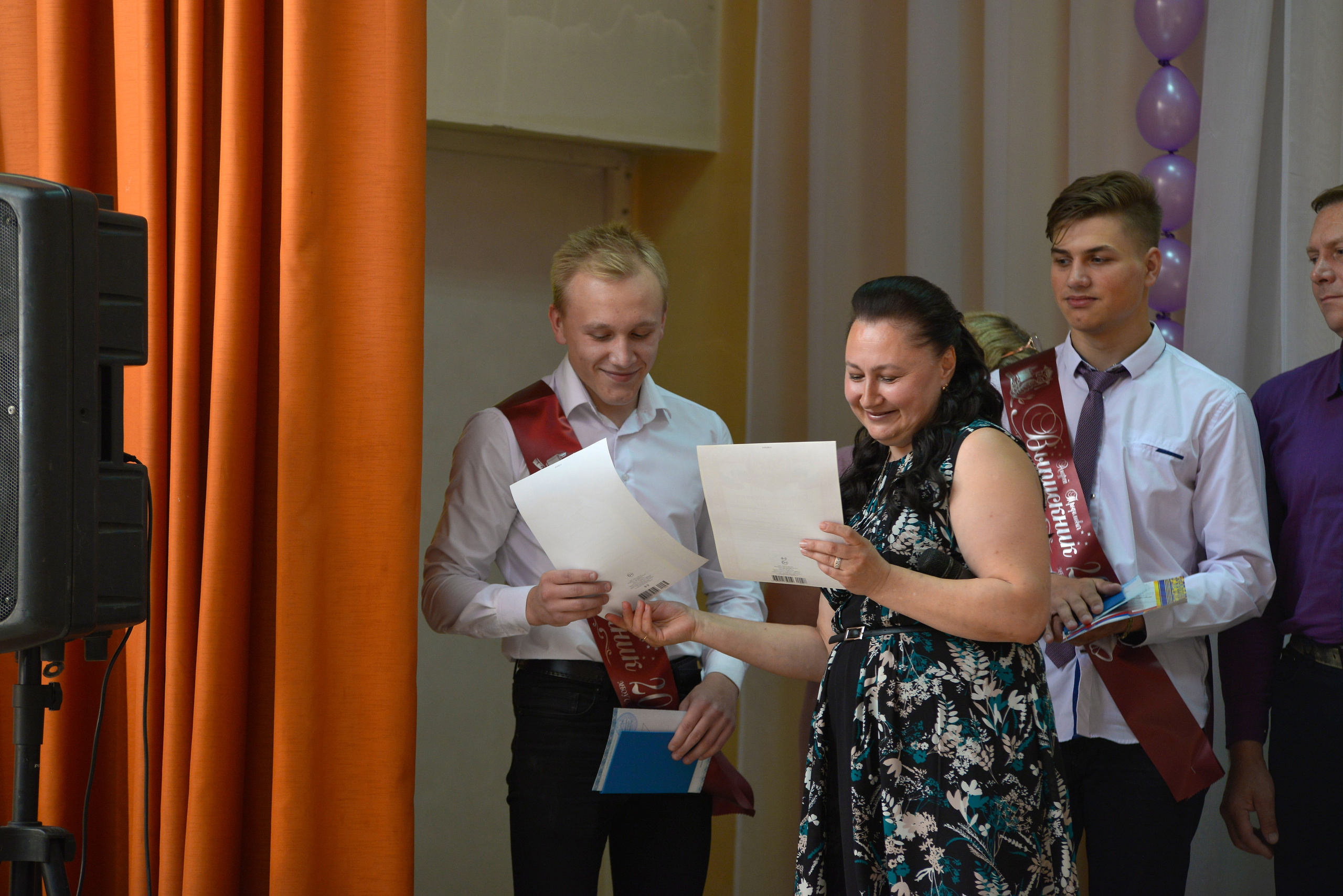 Звонок и выпускной. Фотограф, видеооператор Нина Коршунова