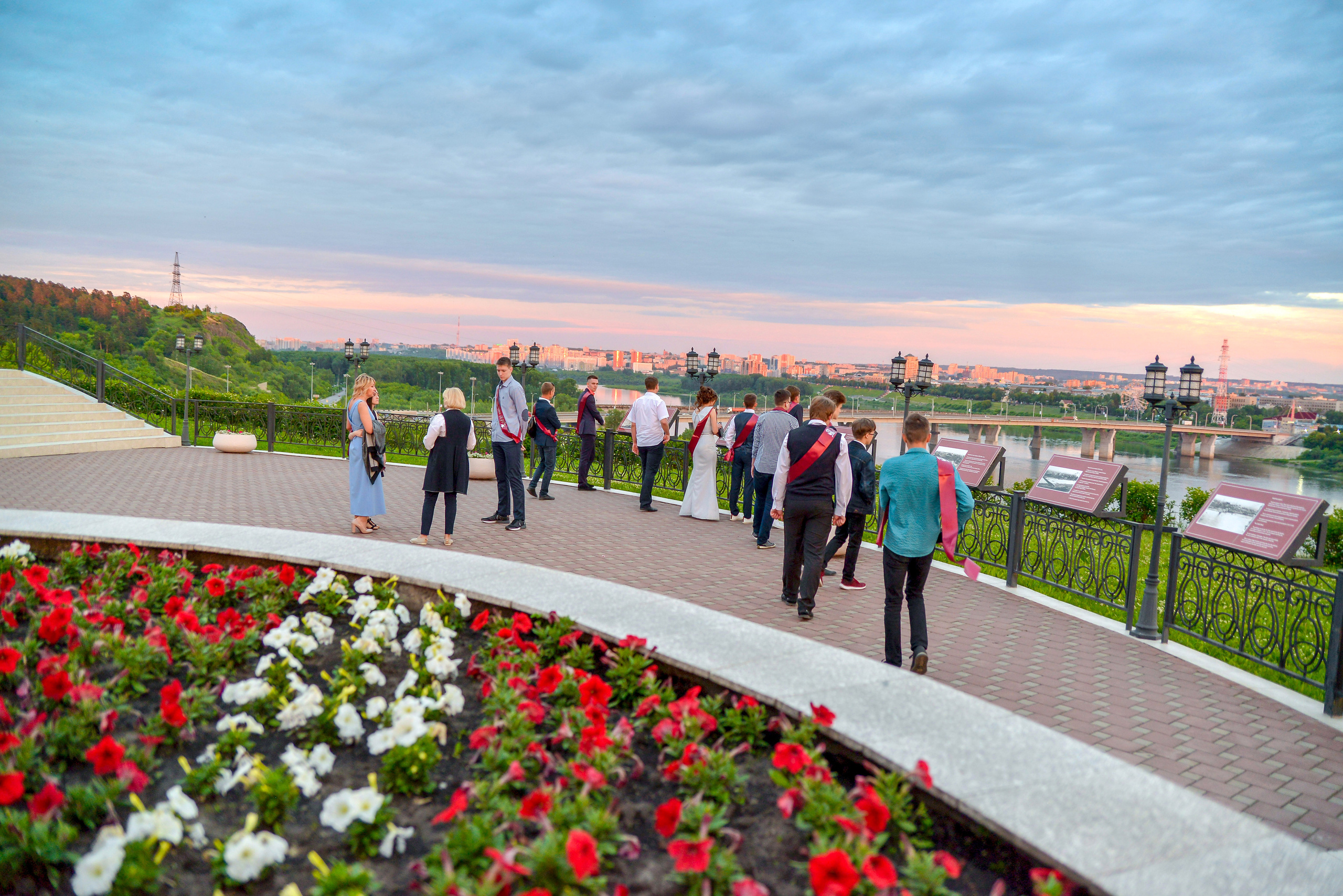 Звонок и выпускной. Фотограф, видеооператор Нина Коршунова