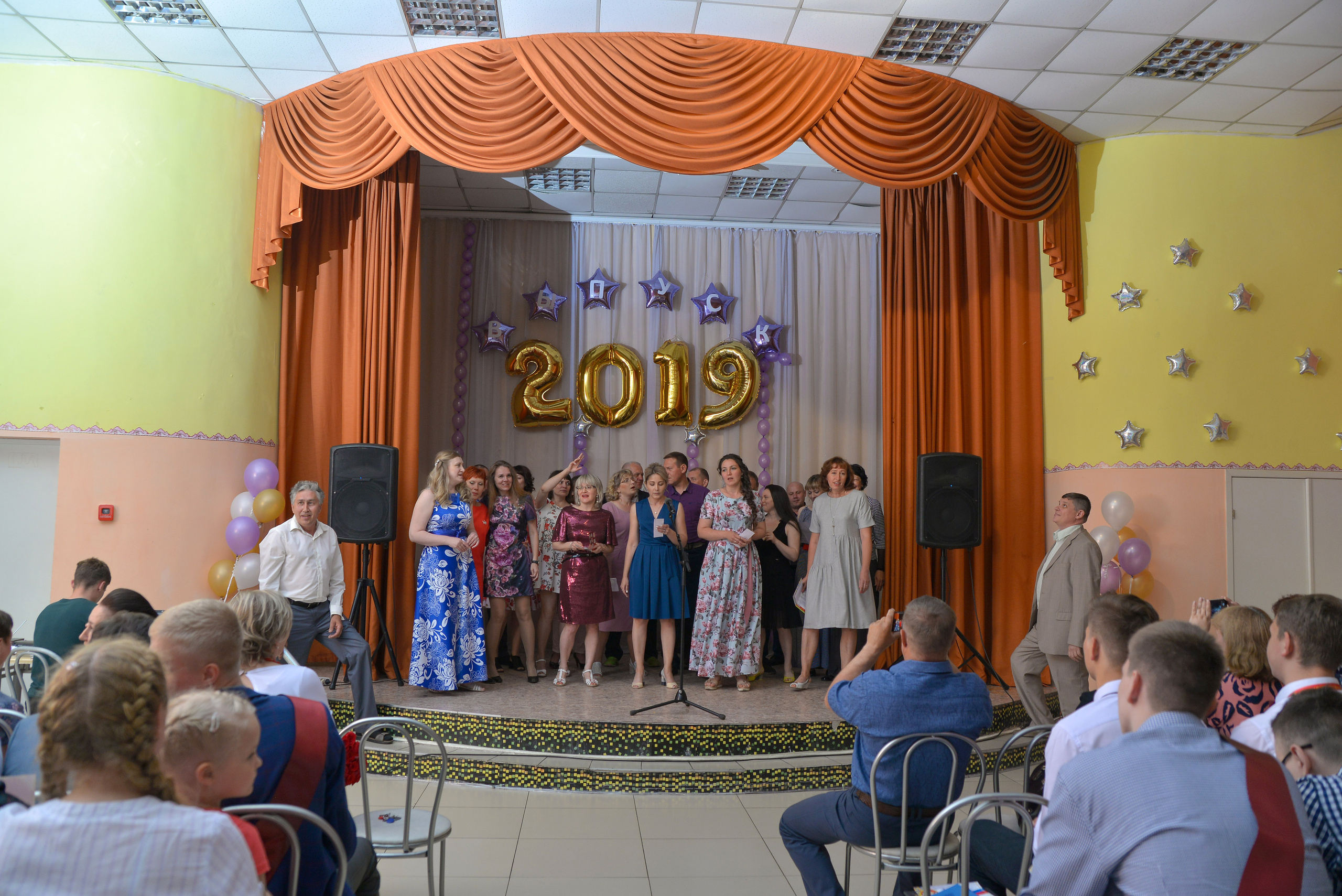 Звонок и выпускной. Фотограф, видеооператор Нина Коршунова