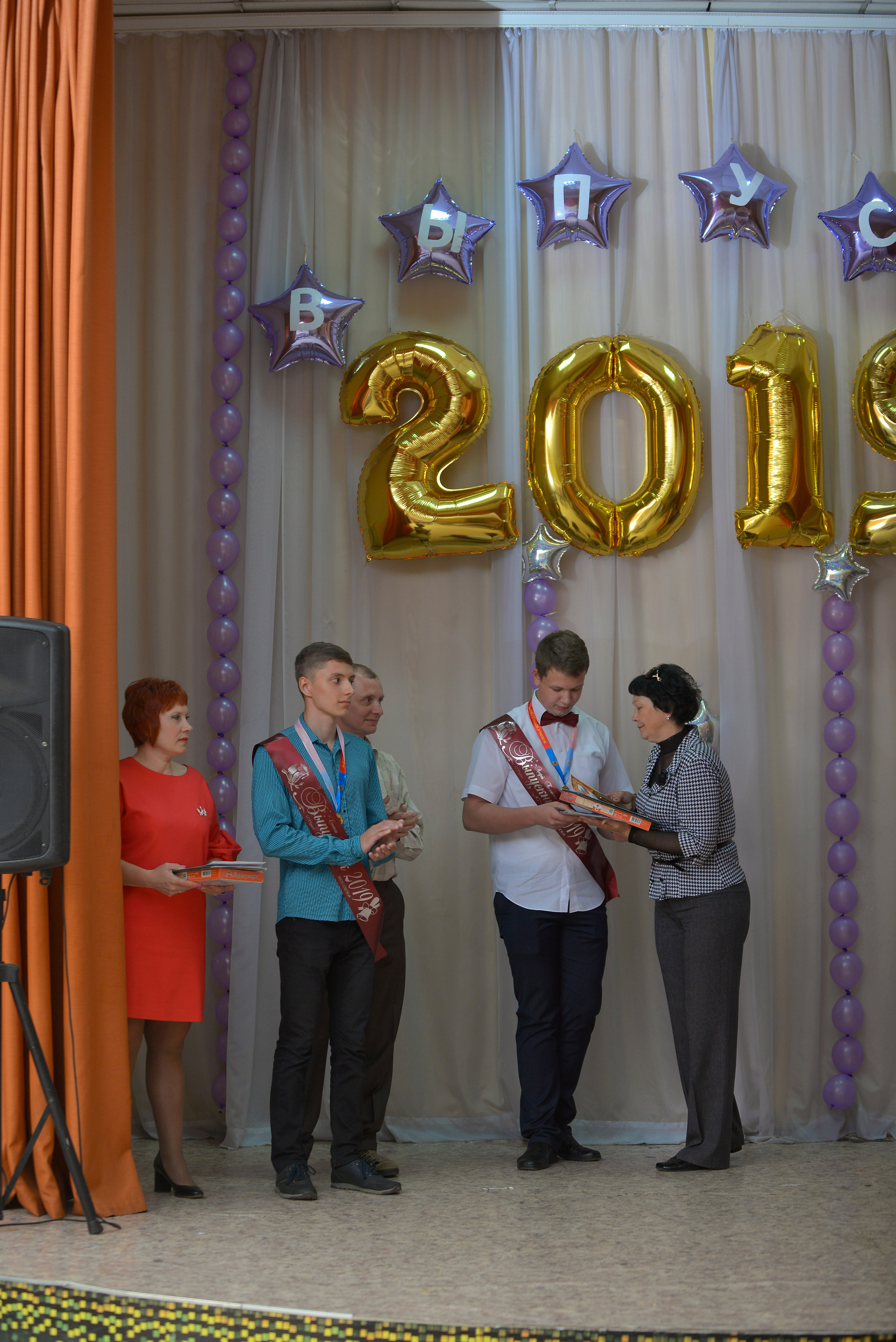 Звонок и выпускной. Фотограф, видеооператор Нина Коршунова