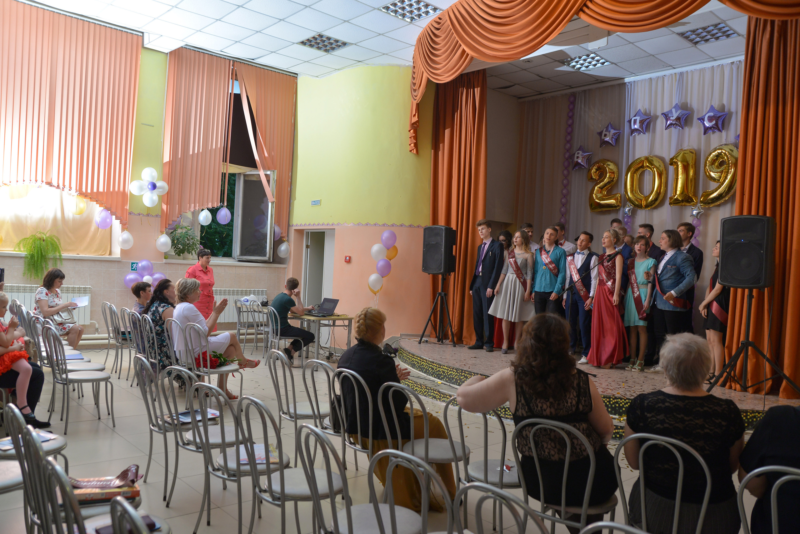 Звонок и выпускной. Фотограф, видеооператор Нина Коршунова