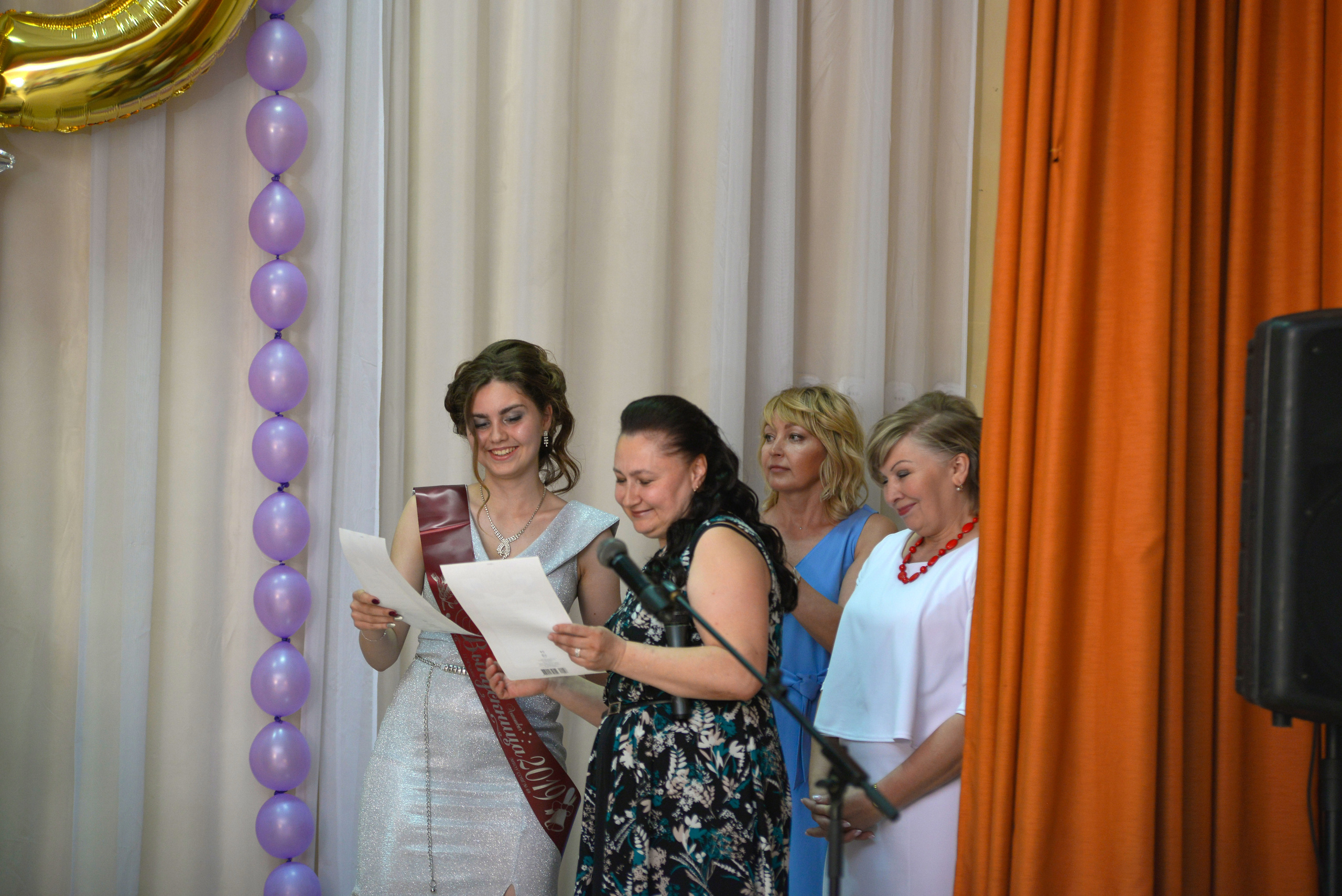 Звонок и выпускной. Фотограф, видеооператор Нина Коршунова