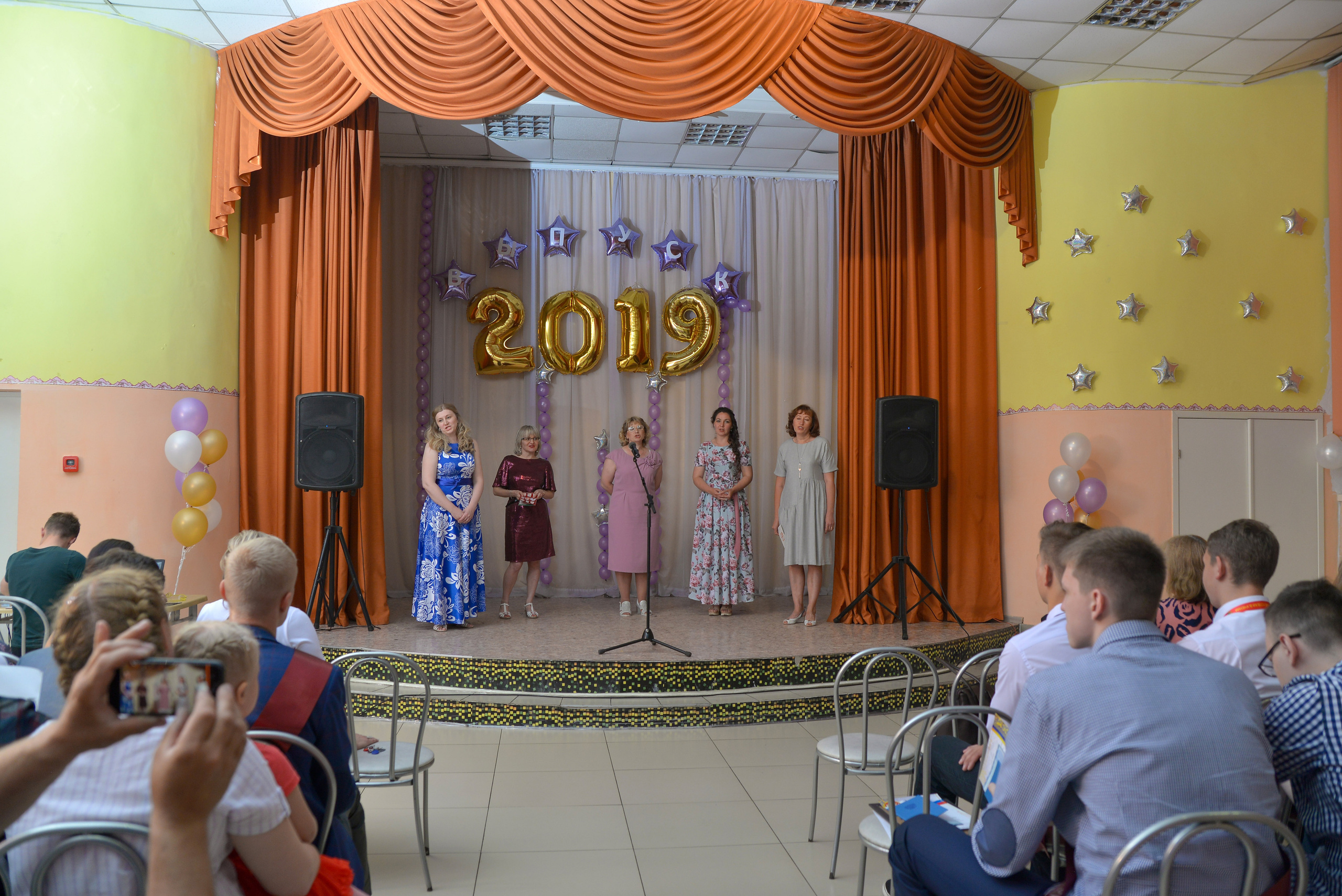 Звонок и выпускной. Фотограф, видеооператор Нина Коршунова