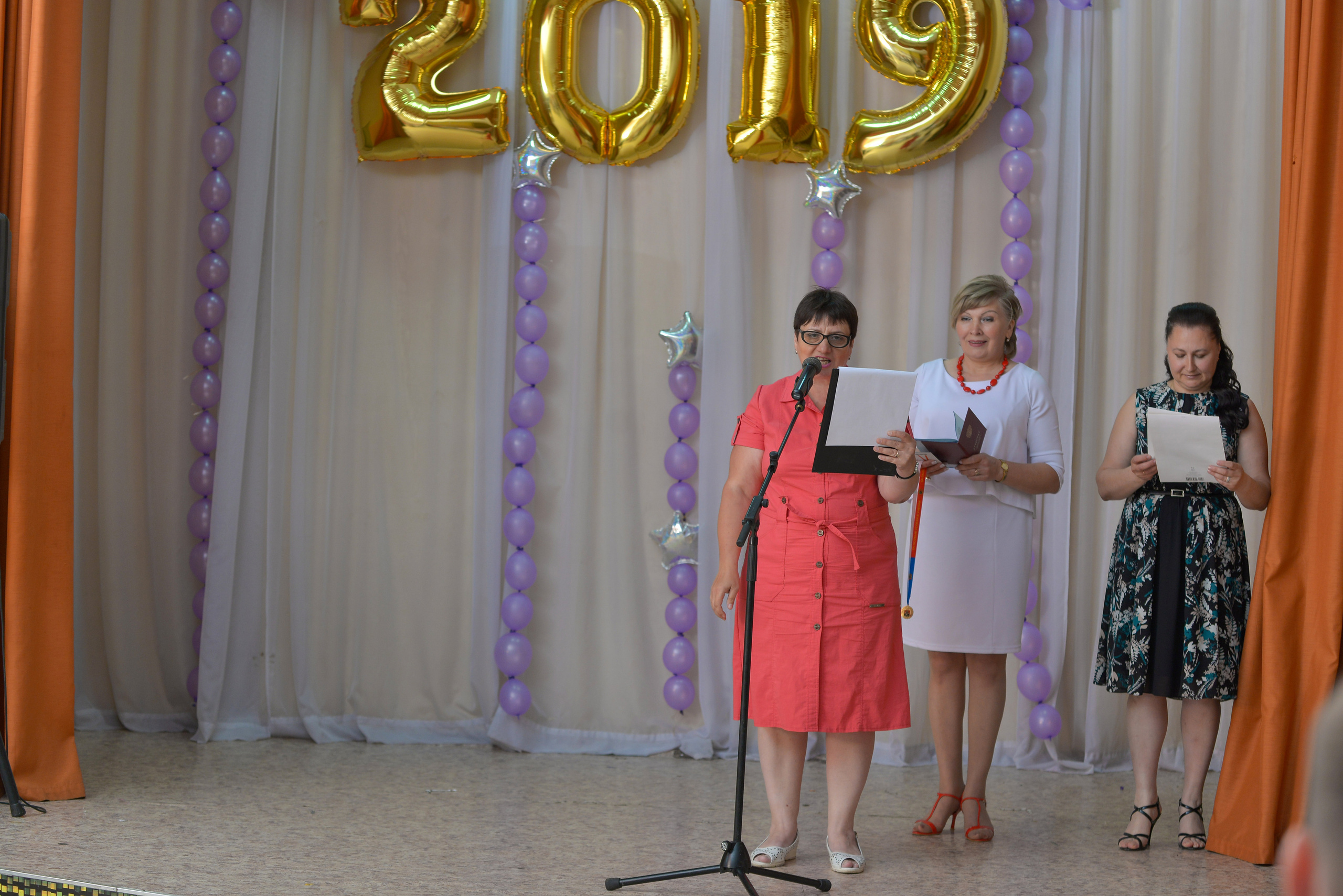 Звонок и выпускной. Фотограф, видеооператор Нина Коршунова