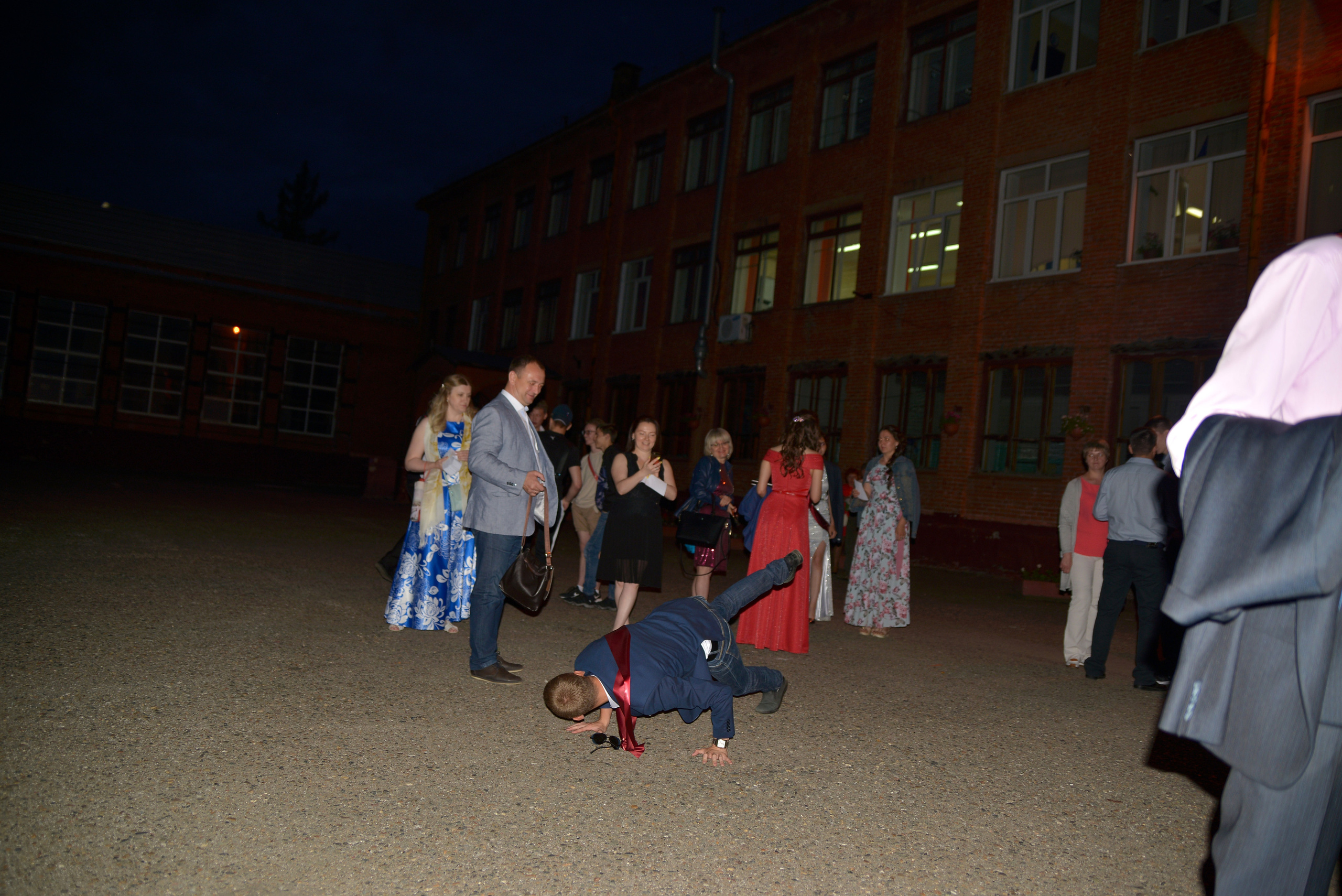 Звонок и выпускной. Фотограф, видеооператор Нина Коршунова