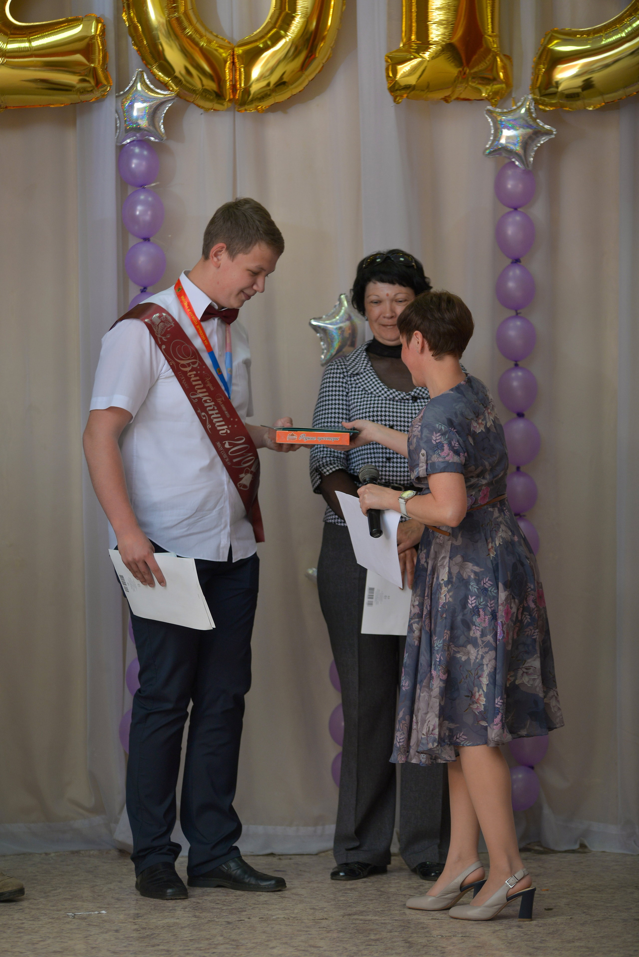 Звонок и выпускной. Фотограф, видеооператор Нина Коршунова