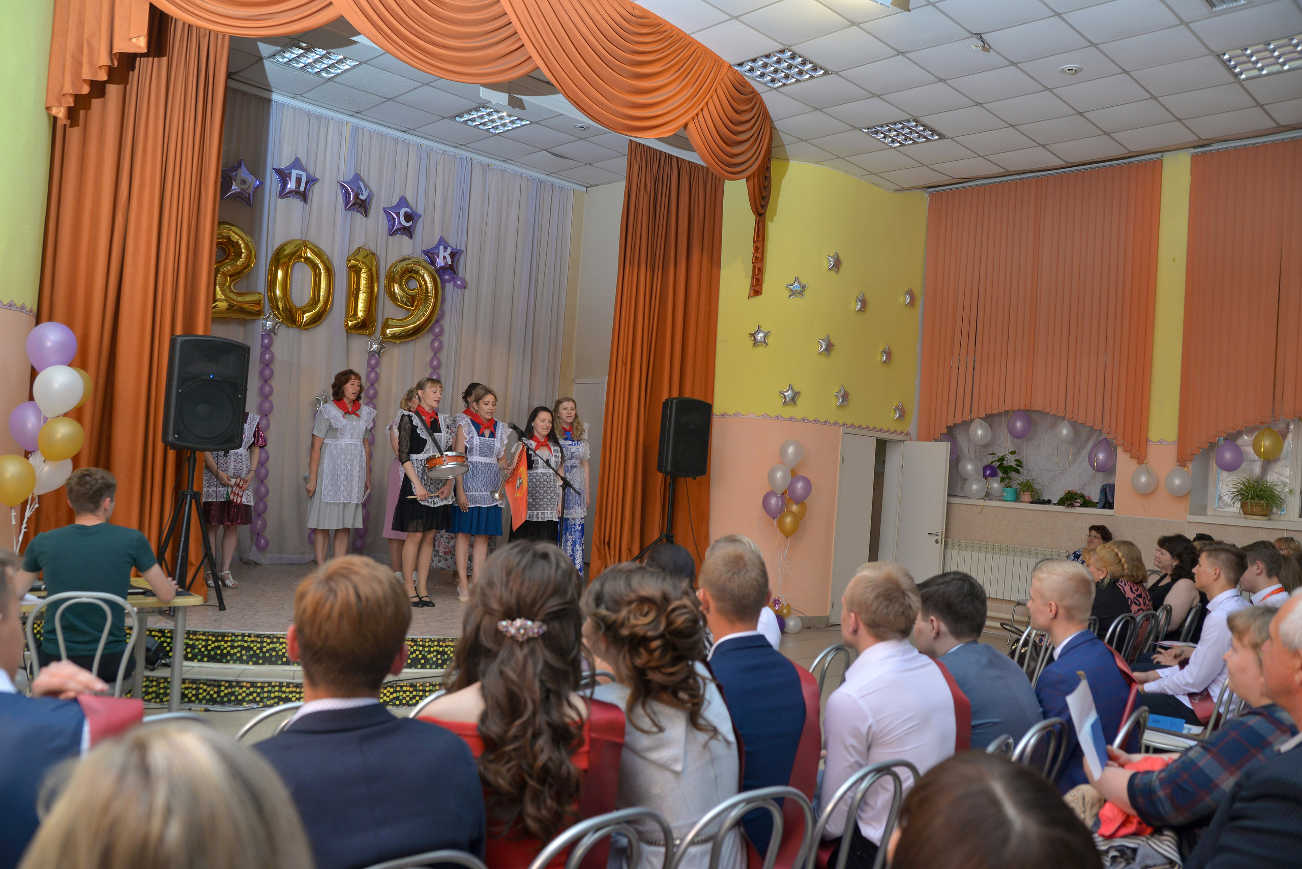 Звонок и выпускной. Фотограф, видеооператор Нина Коршунова