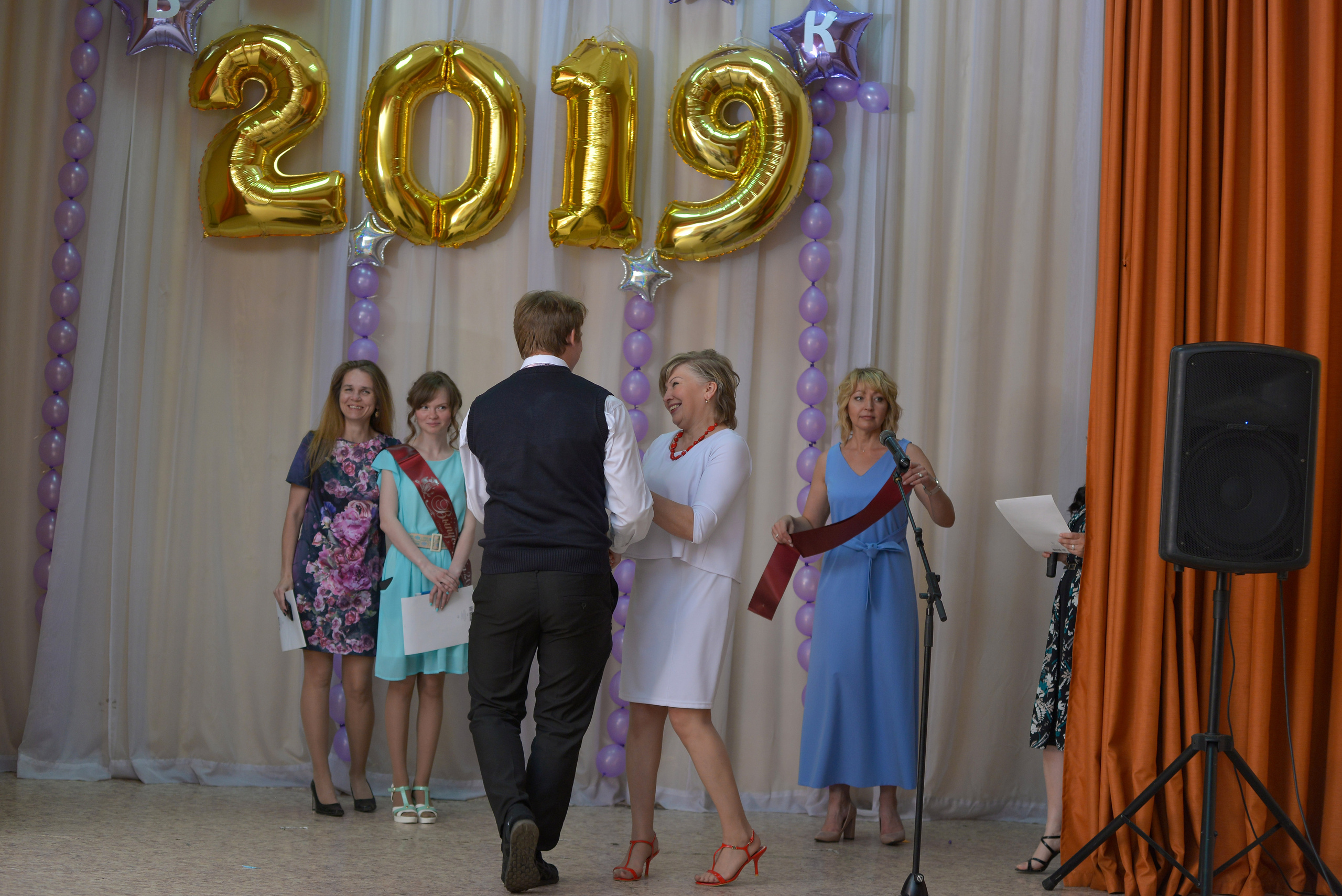 Звонок и выпускной. Фотограф, видеооператор Нина Коршунова