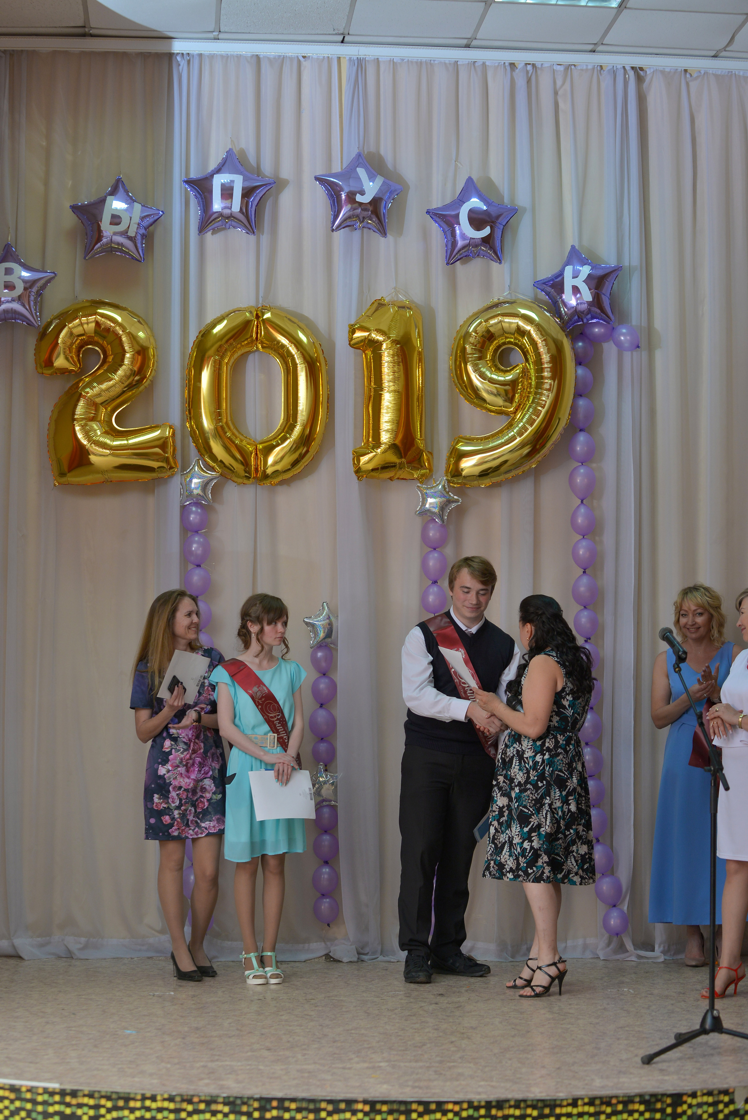 Звонок и выпускной. Фотограф, видеооператор Нина Коршунова