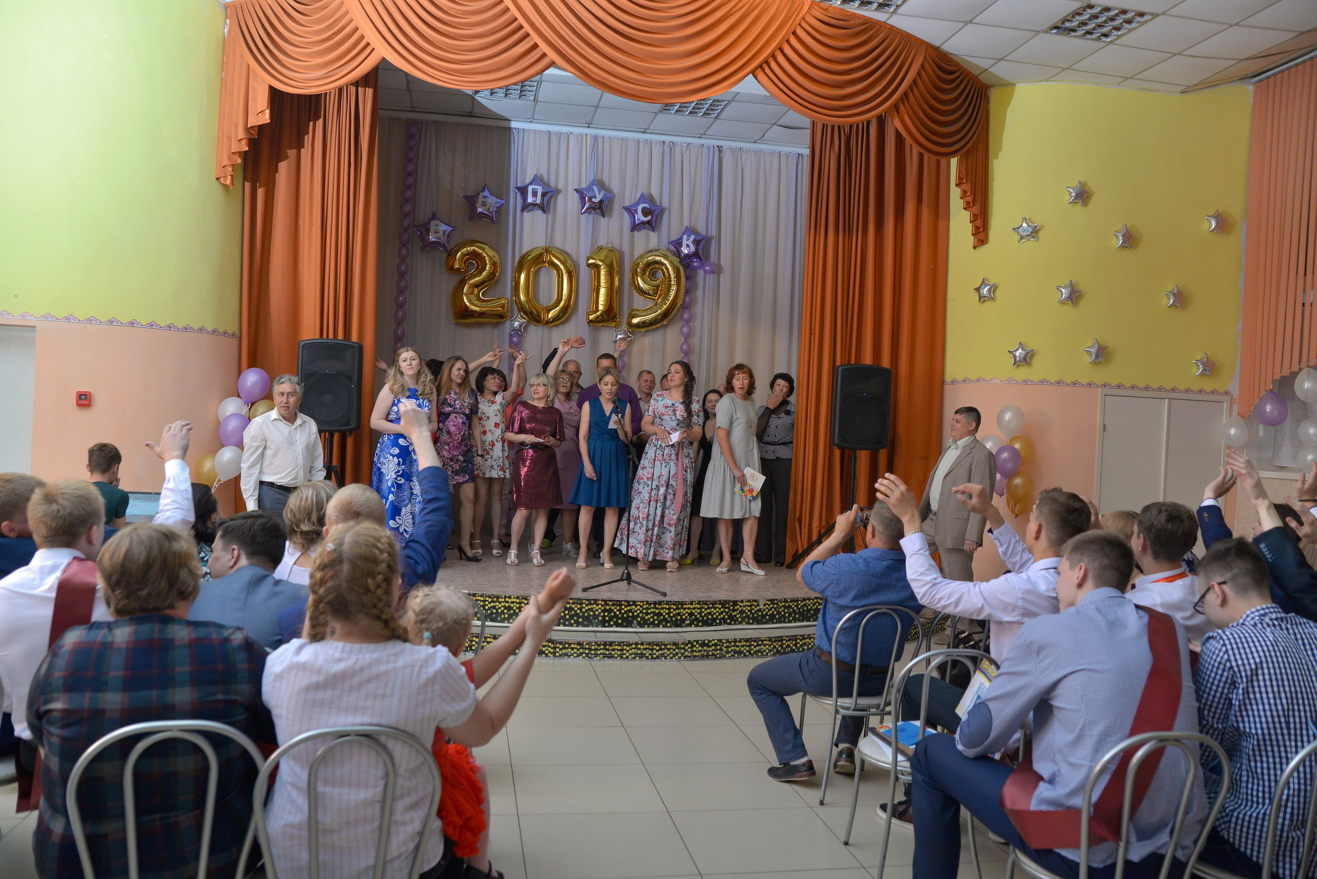 Звонок и выпускной. Фотограф, видеооператор Нина Коршунова