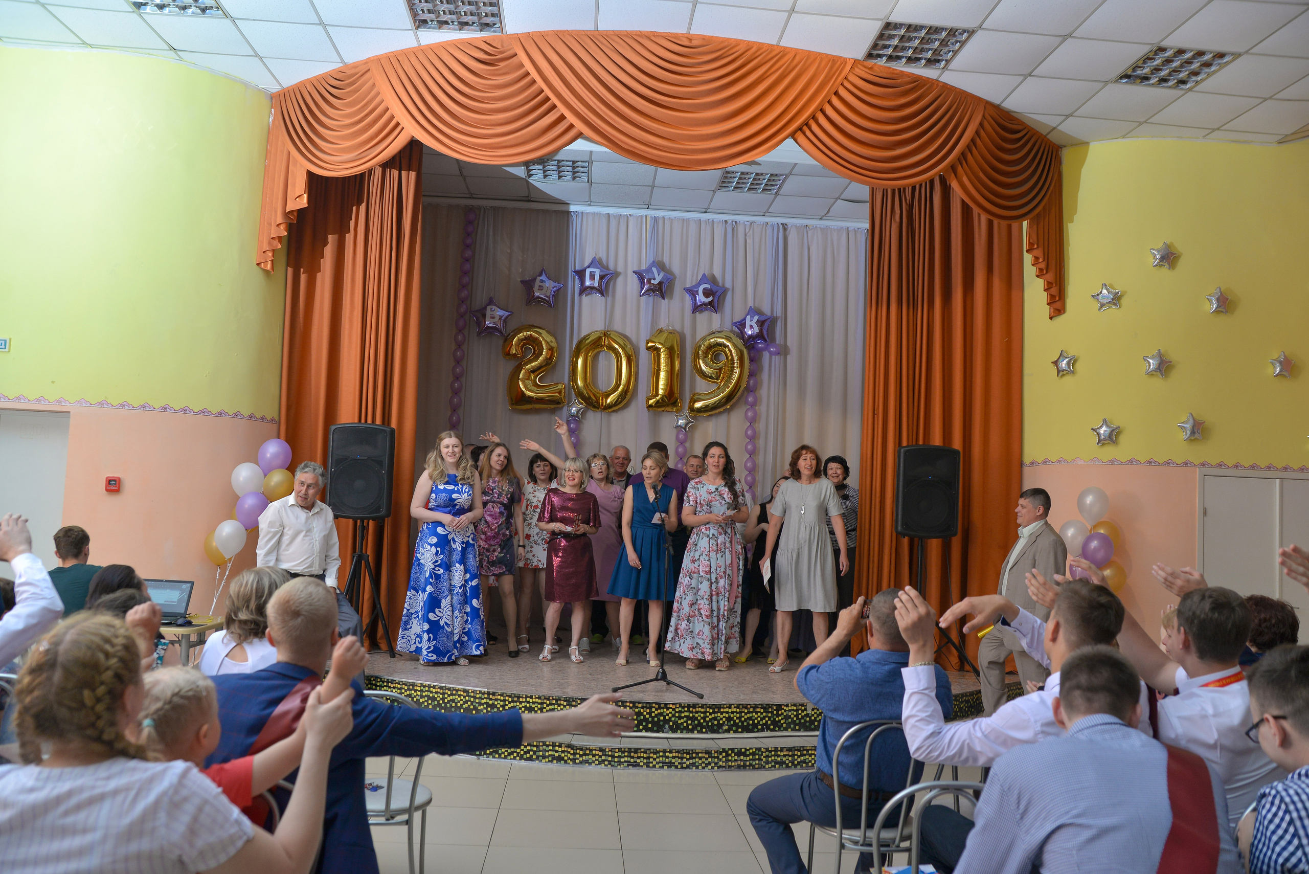 Звонок и выпускной. Фотограф, видеооператор Нина Коршунова