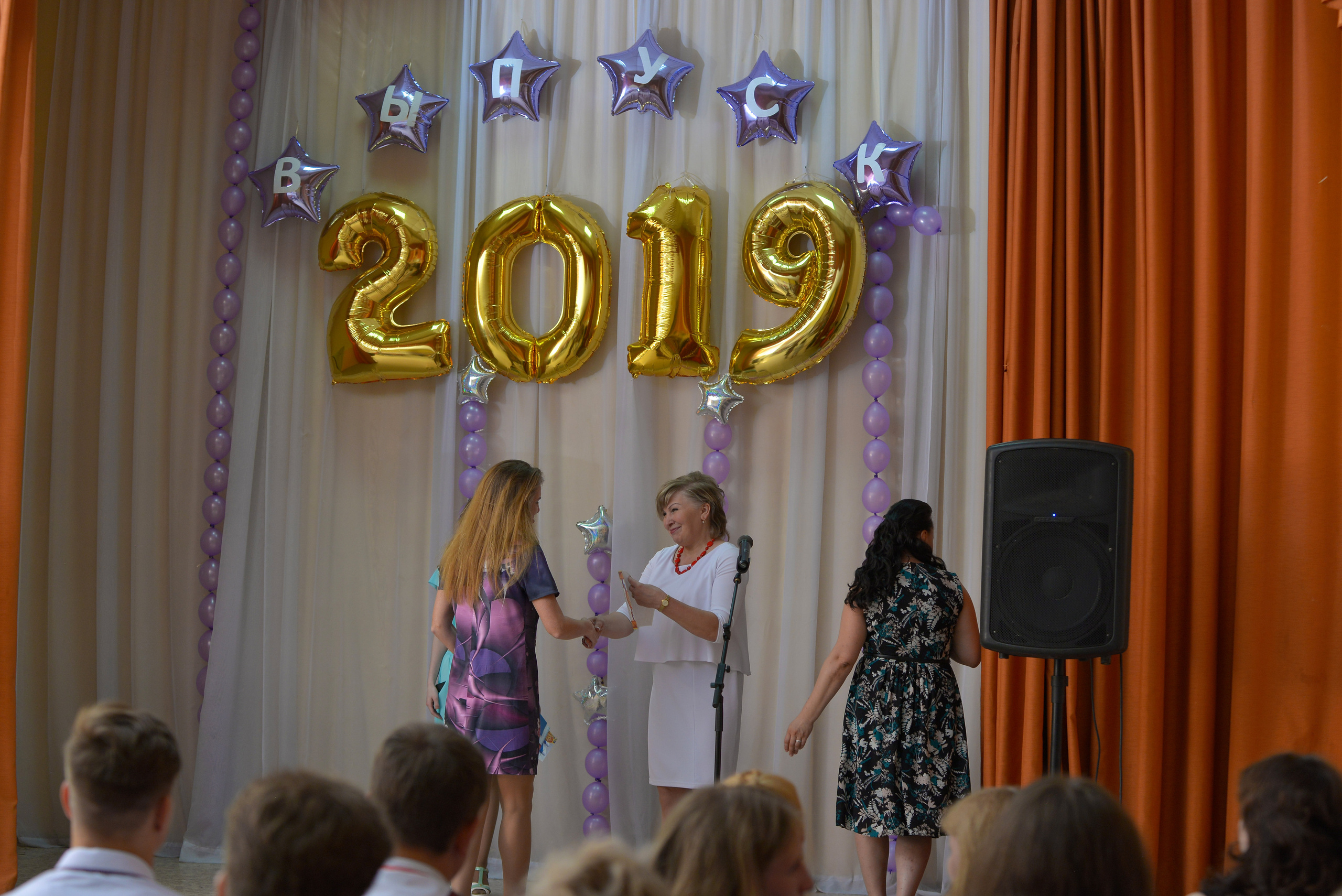 Звонок и выпускной. Фотограф, видеооператор Нина Коршунова