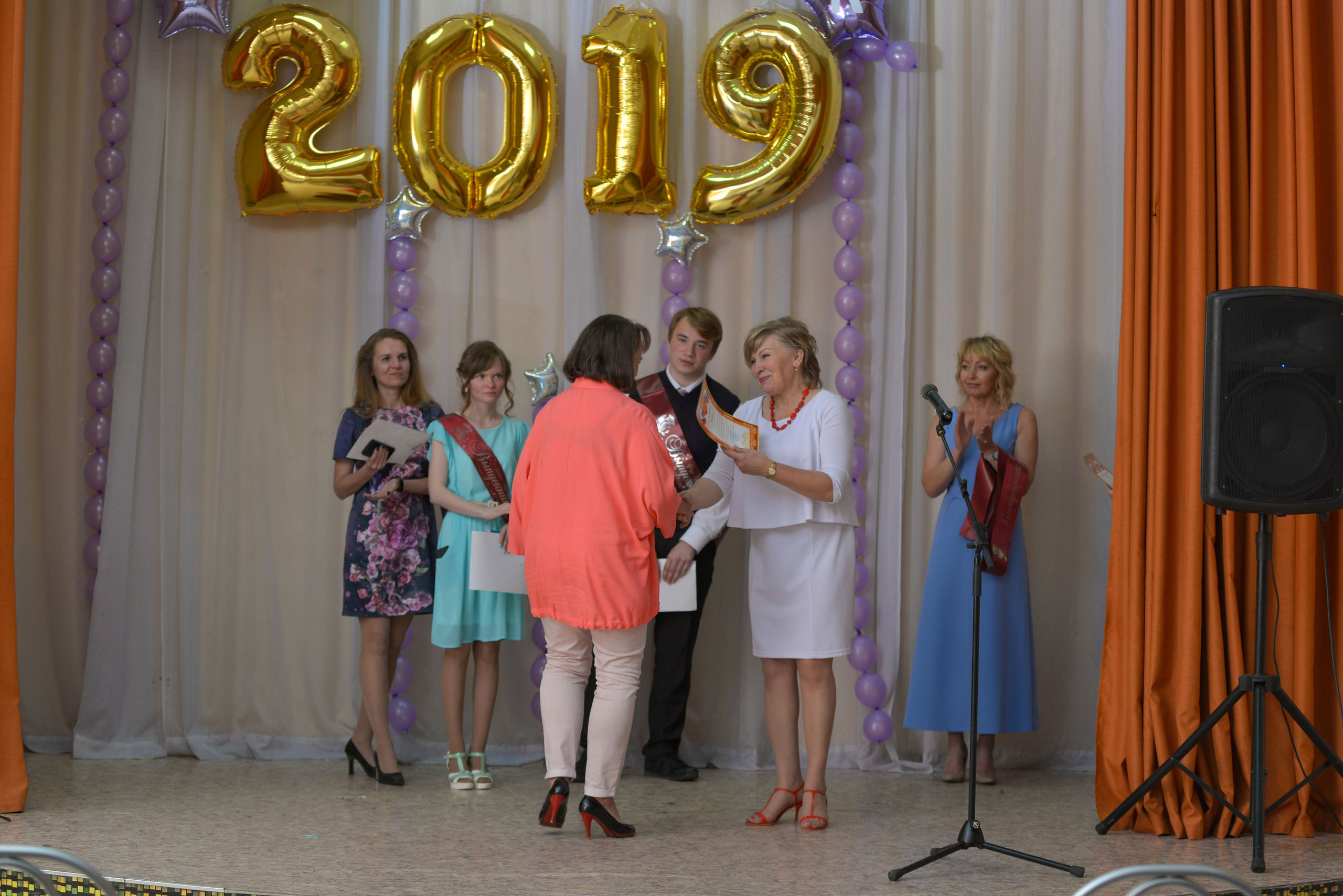 Звонок и выпускной. Фотограф, видеооператор Нина Коршунова