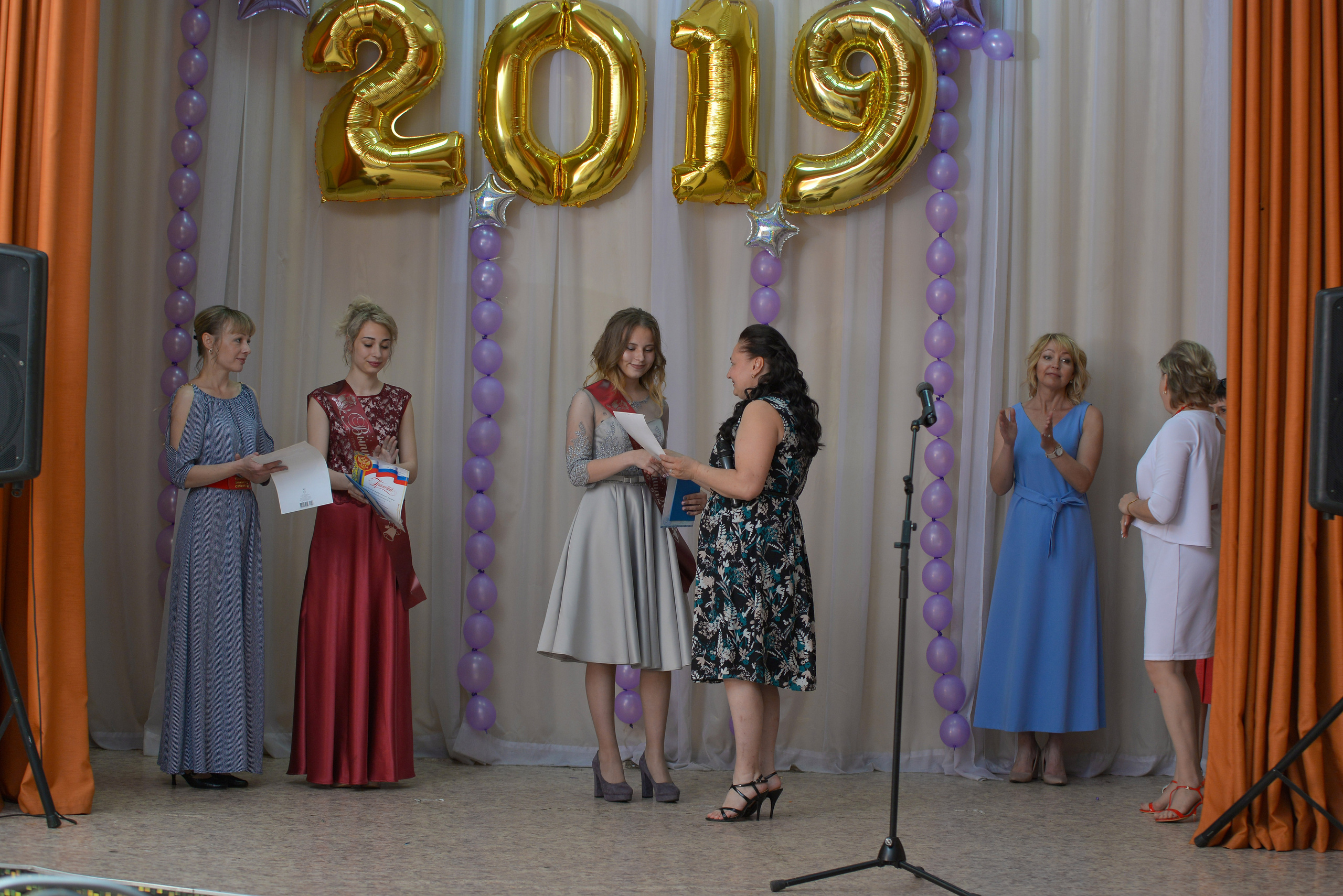 Звонок и выпускной. Фотограф, видеооператор Нина Коршунова