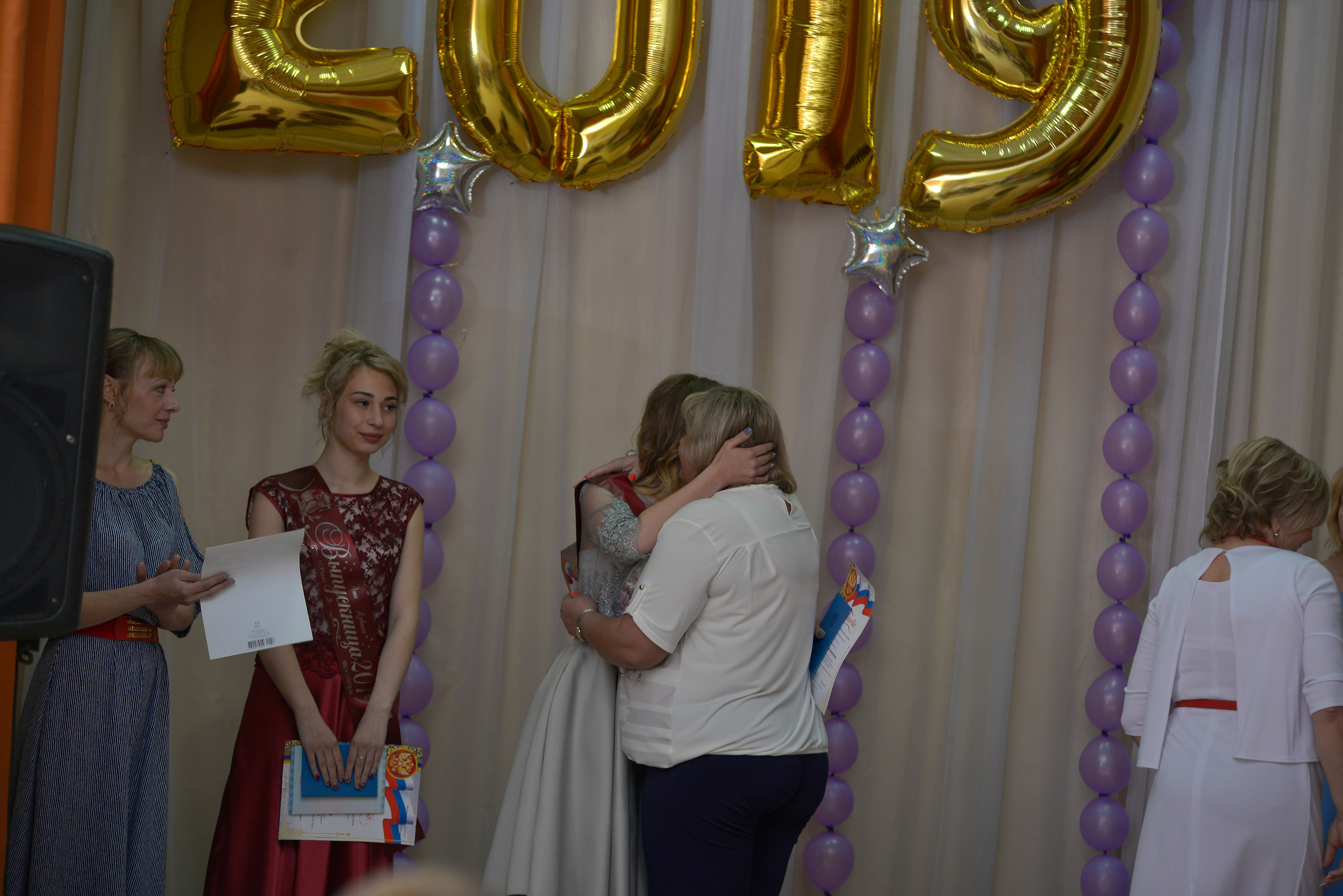 Звонок и выпускной. Фотограф, видеооператор Нина Коршунова