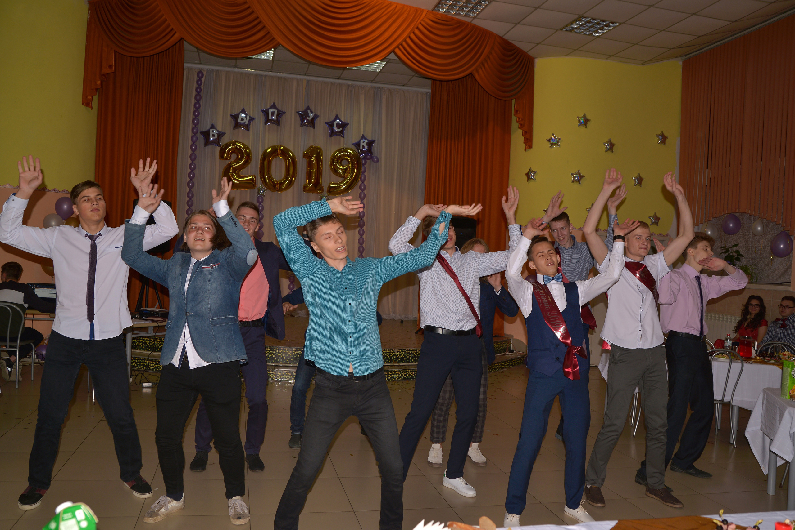 Звонок и выпускной. Фотограф, видеооператор Нина Коршунова