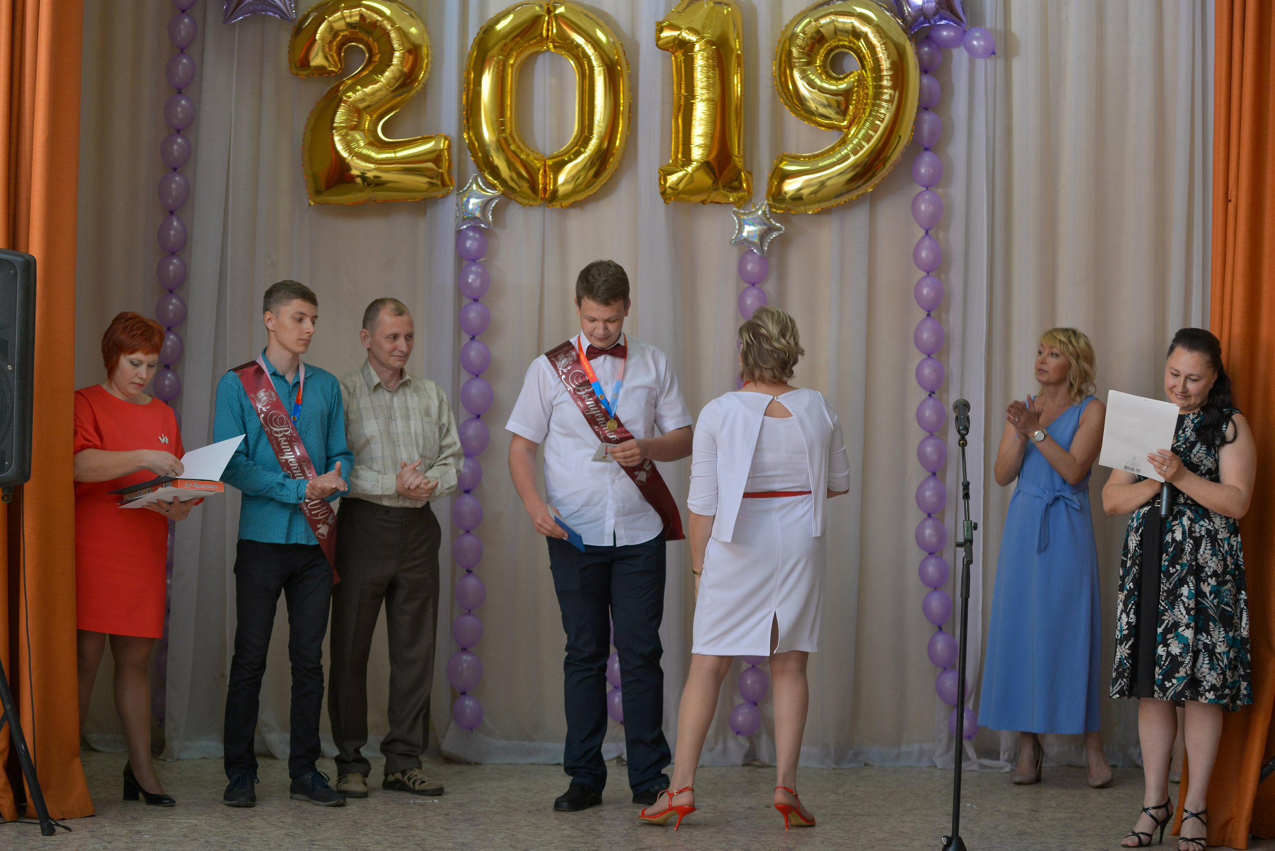 Звонок и выпускной. Фотограф, видеооператор Нина Коршунова