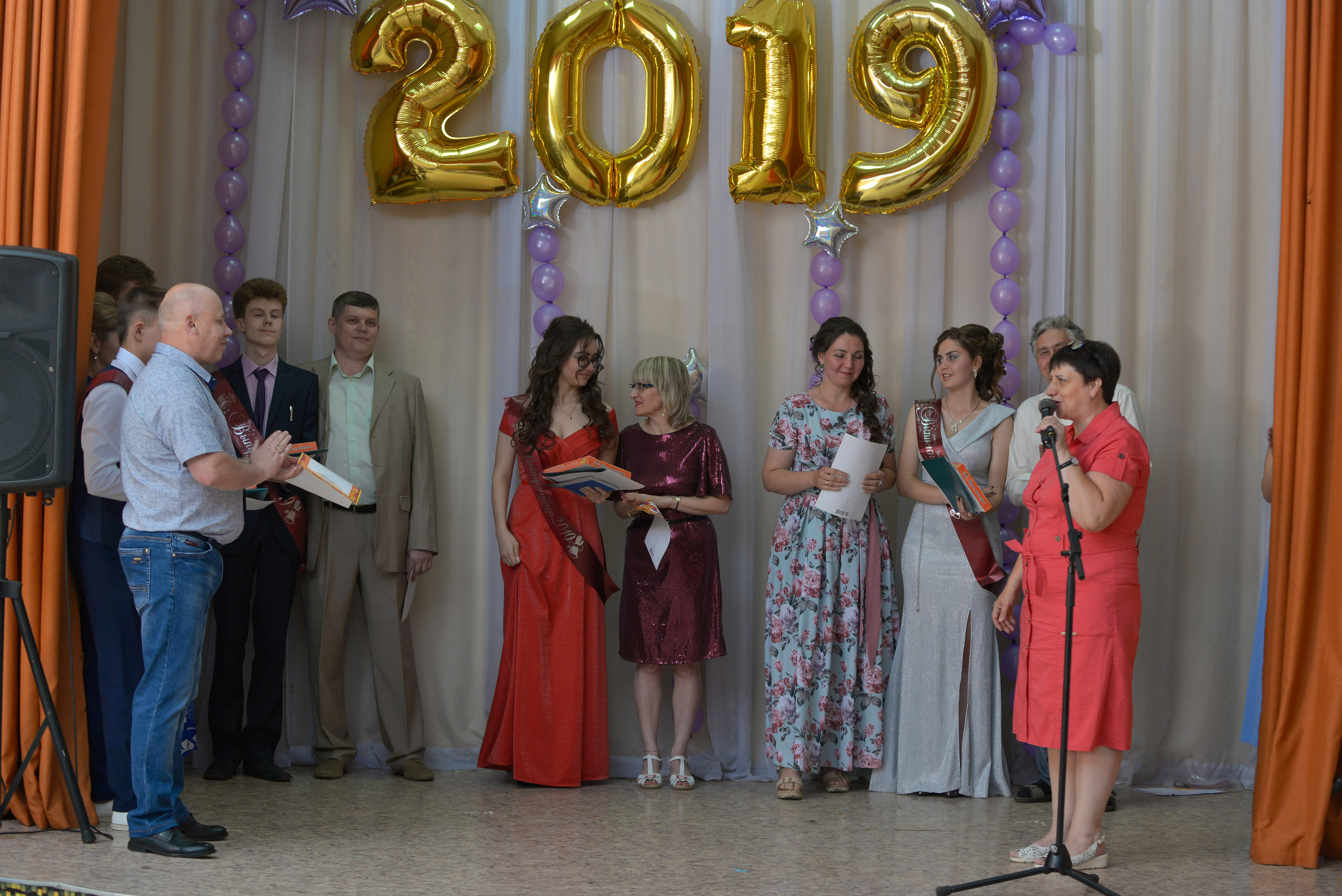 Звонок и выпускной. Фотограф, видеооператор Нина Коршунова