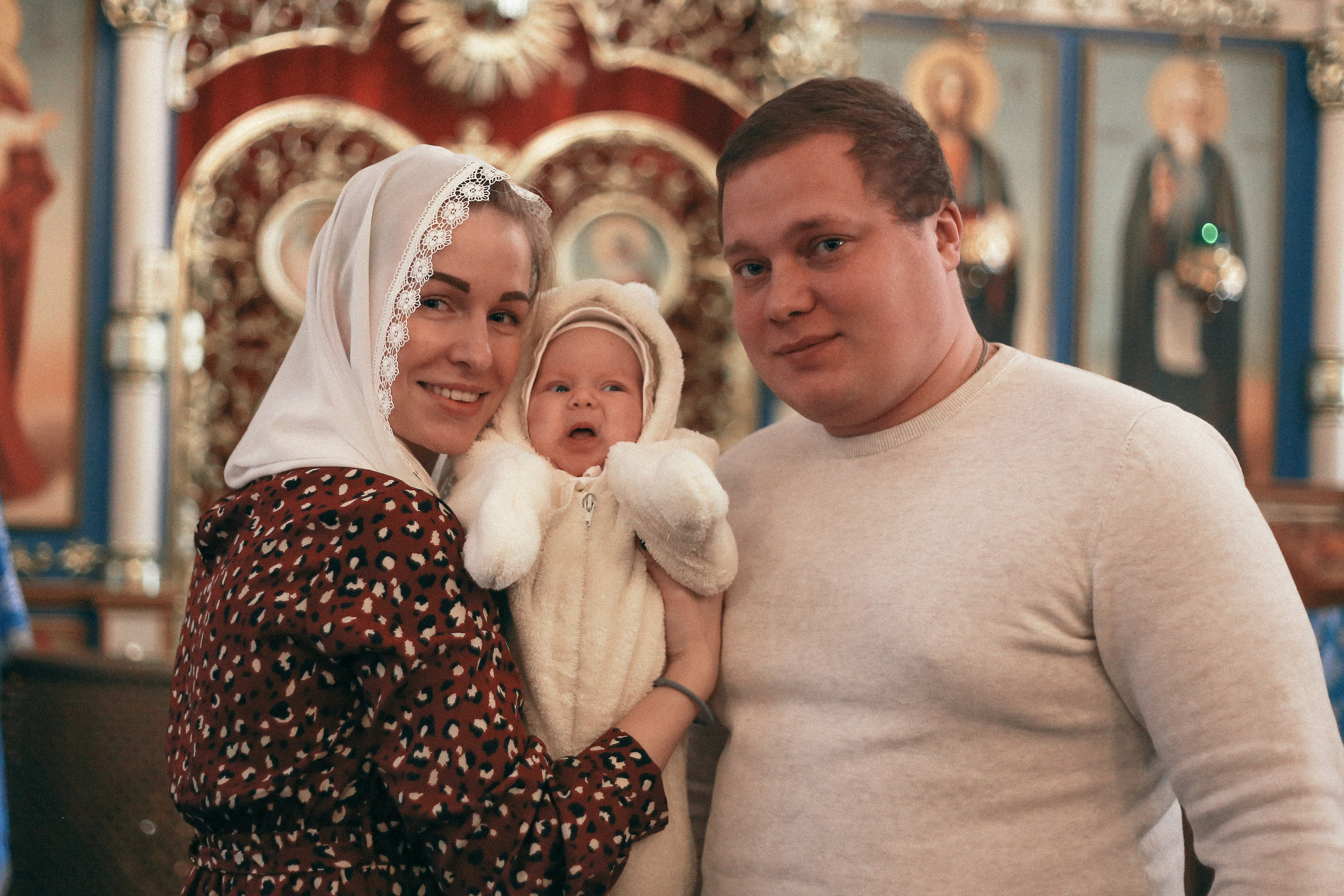 Крещение Софии. Храм Корсунской Иконы Божией Матери. Антонина Морозова, профессиональный семейный фотограф видеограф