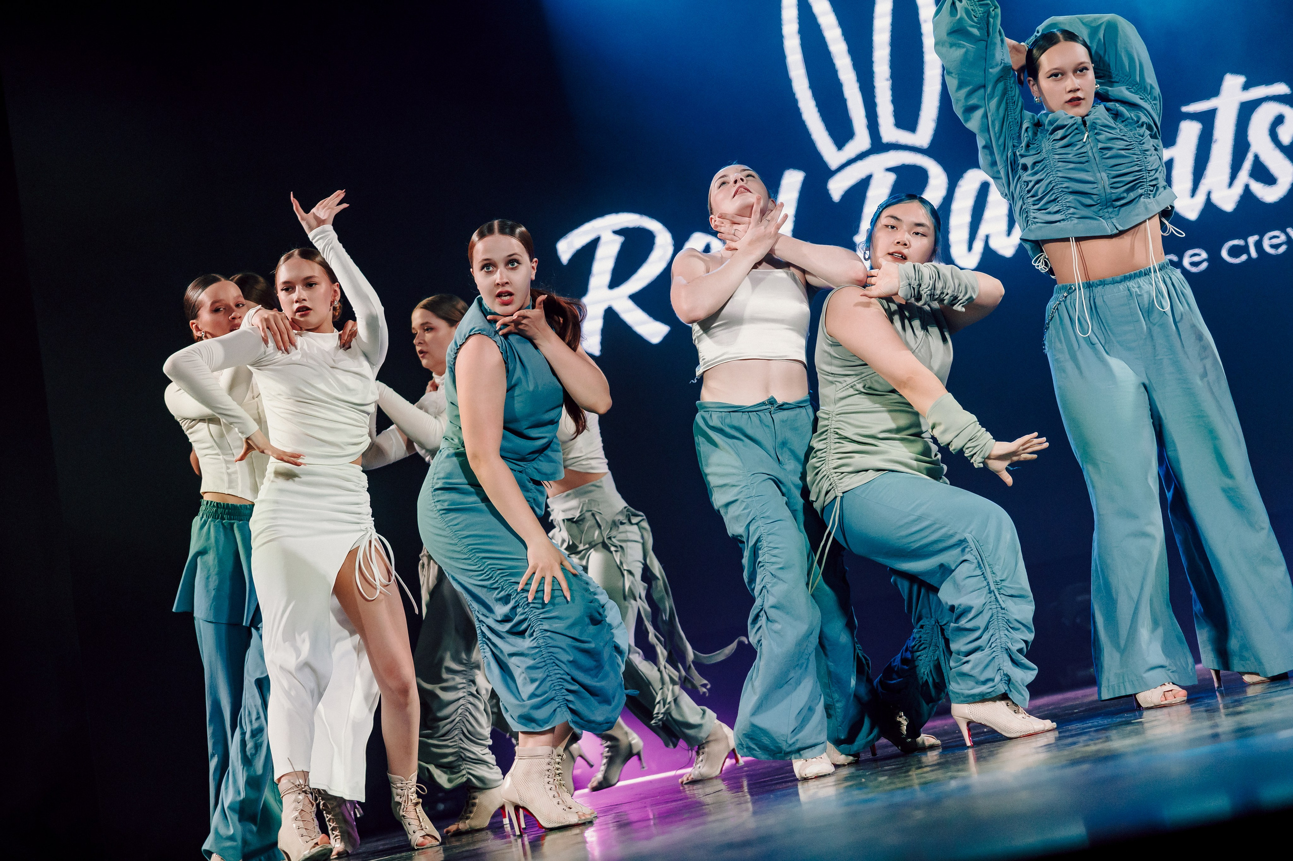 Отчётный концерт танцевальной школы «Red Rabbits» 2025. Лёшка Варзегов — фотограф