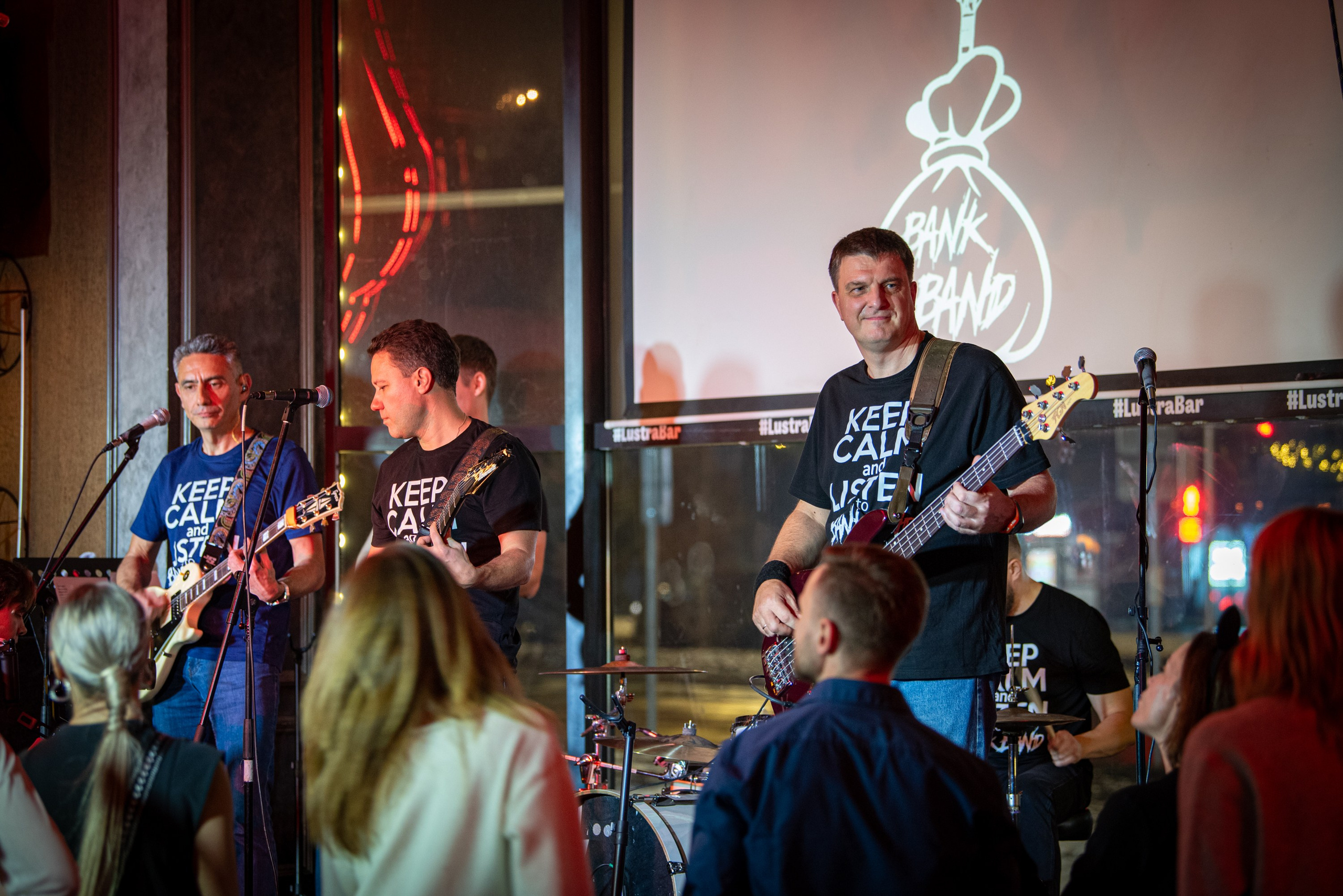 LЮSTRA bar 10.12.2025. Московская кавер-группа BankBand