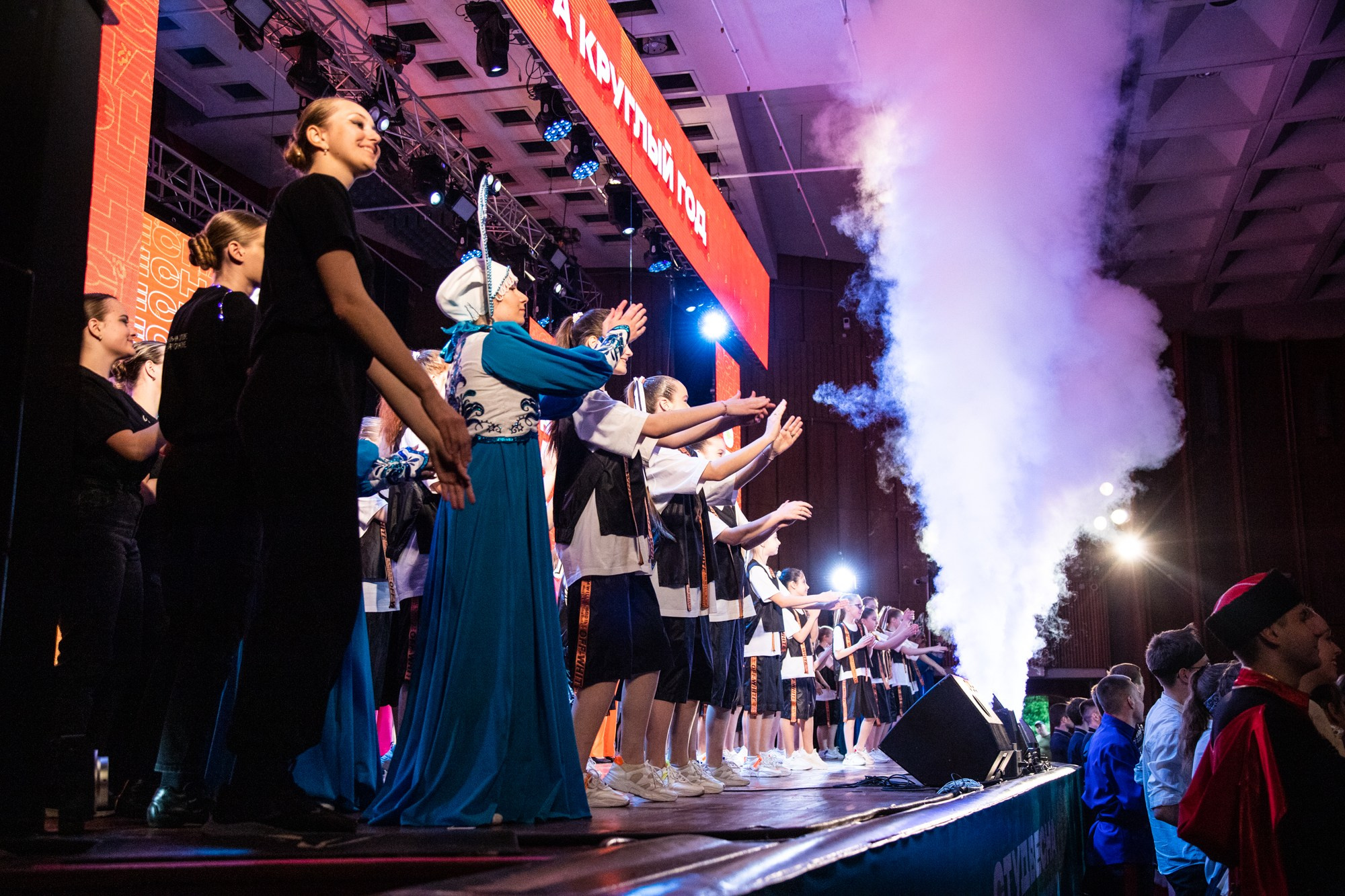 Гала-концерт «Студвесна на Кубани». Репортажный, промышленный и маркетплейс-фотограф Дмитрий Чернат