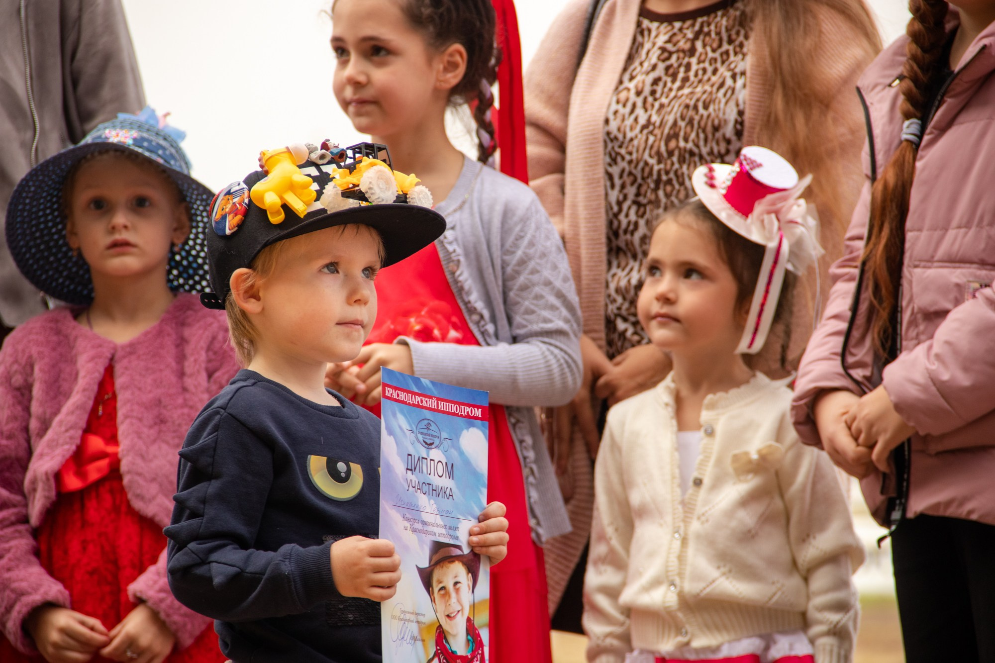 Закрытие скакового сезона на Краснодарском ипподроме. Репортажный, промышленный и маркетплейс-фотограф Дмитрий Чернат