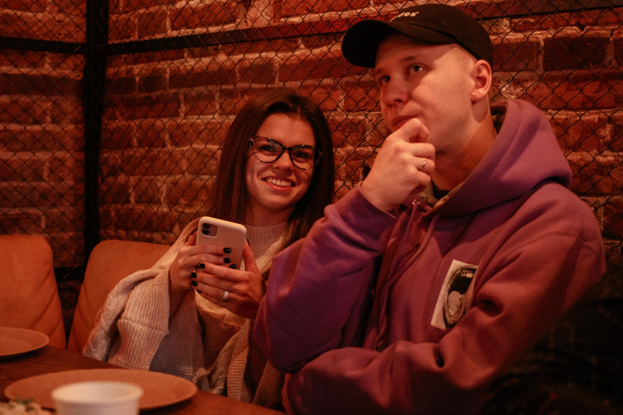 Новогодняя встреча в баре «Шаверма». Репортажный, промышленный и маркетплейс-фотограф Дмитрий Чернат