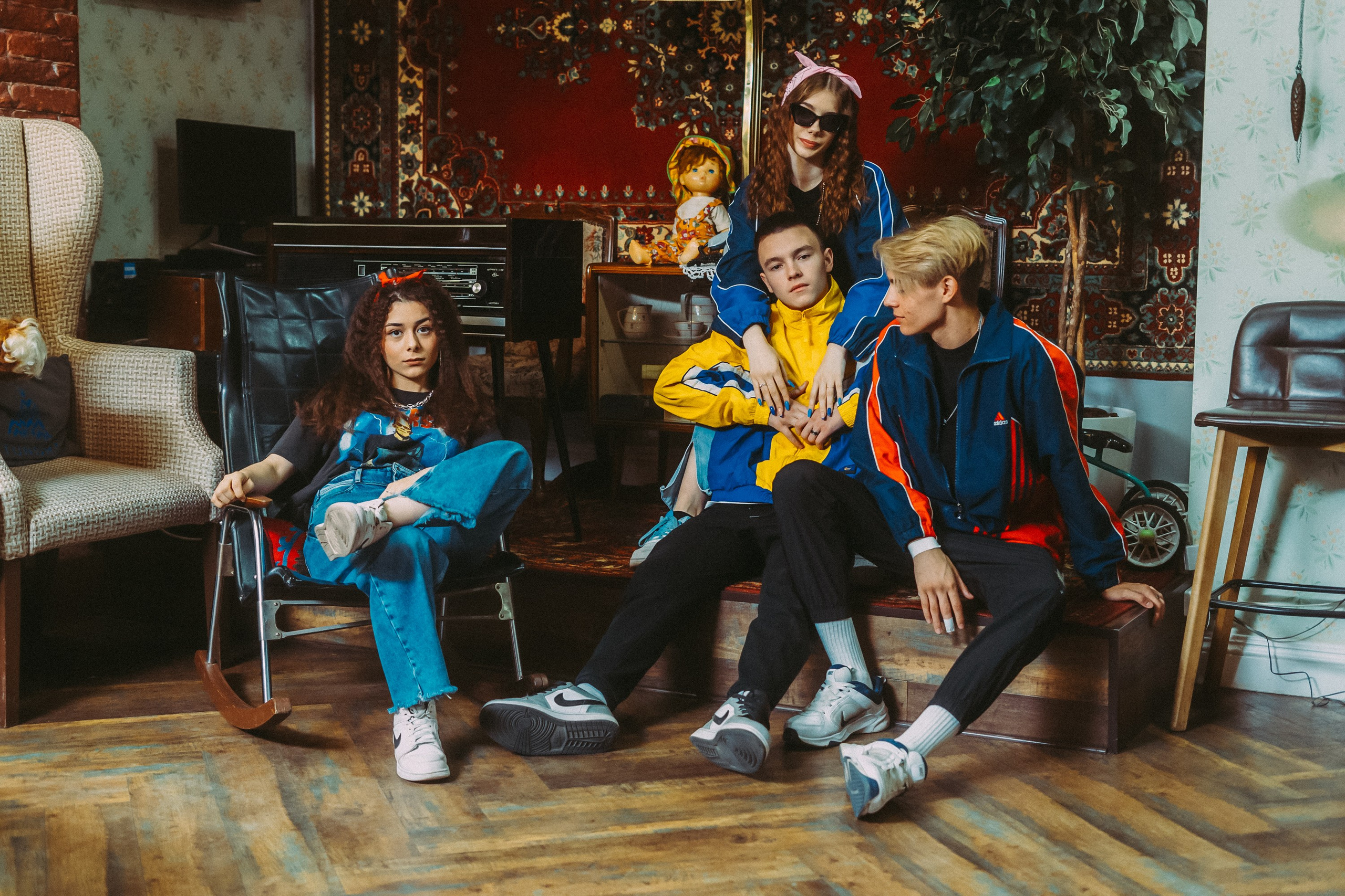 Фотосессия для школьников в стиле 90х. Фотографы Харины Иван и Светлана Красноярск