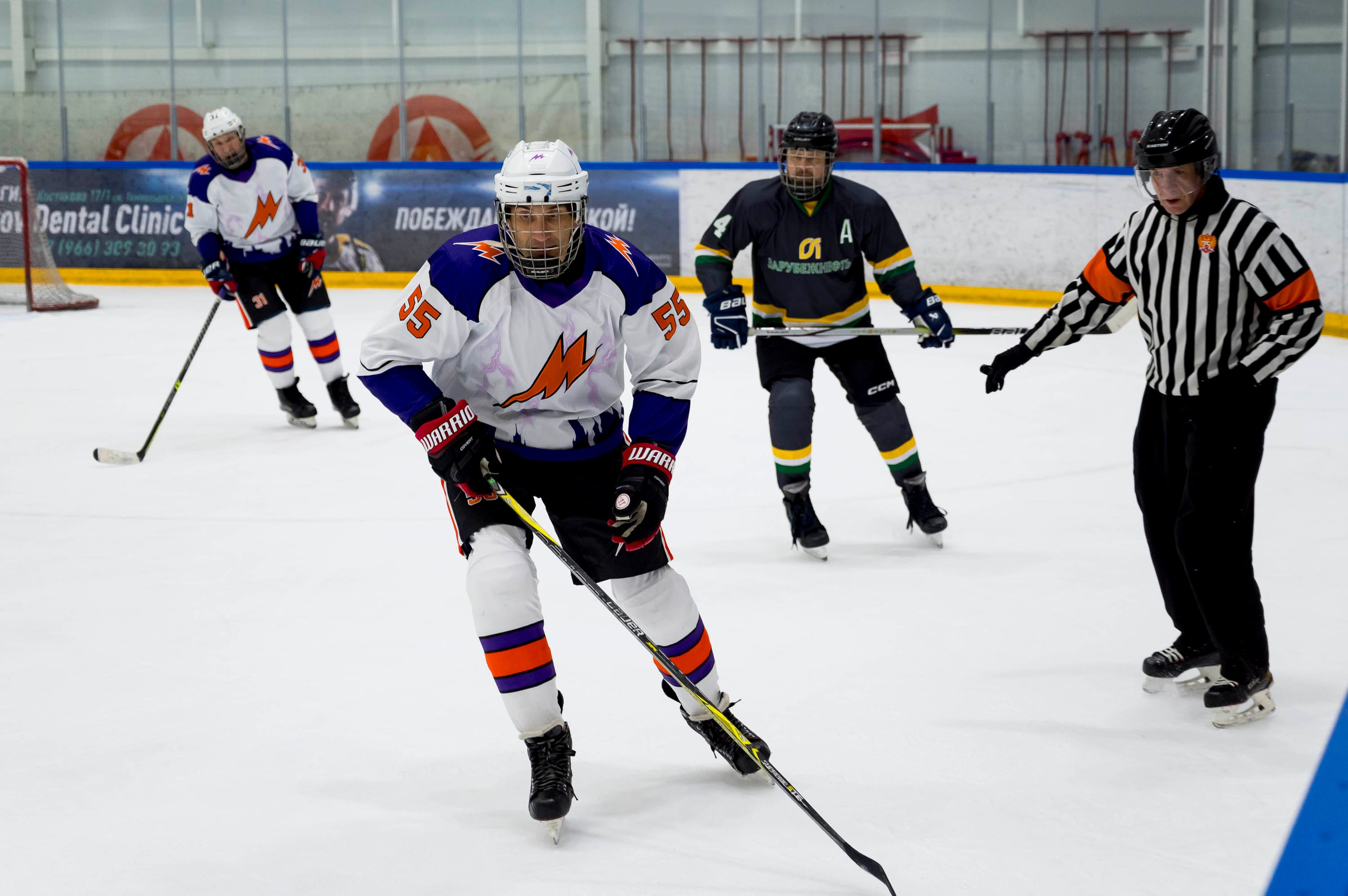 Хоккейный матч корпоративной команды Зарубежнефть. Репортажный фотограф и видеограф Слава Думчев. Тимбилдинги, отчетники, корпоративы