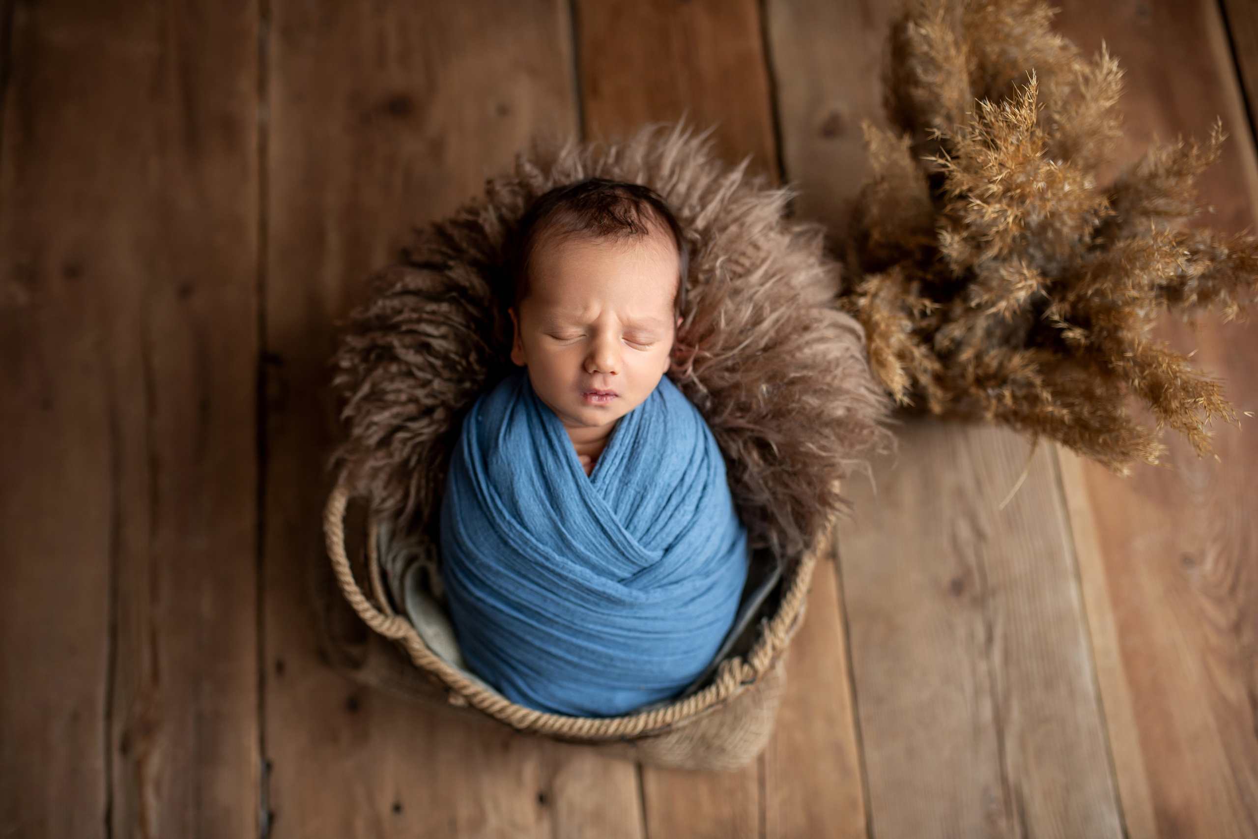 Newborn. Творческая команда Ульяшевы, свадебная и семейная фотография. Кахахста