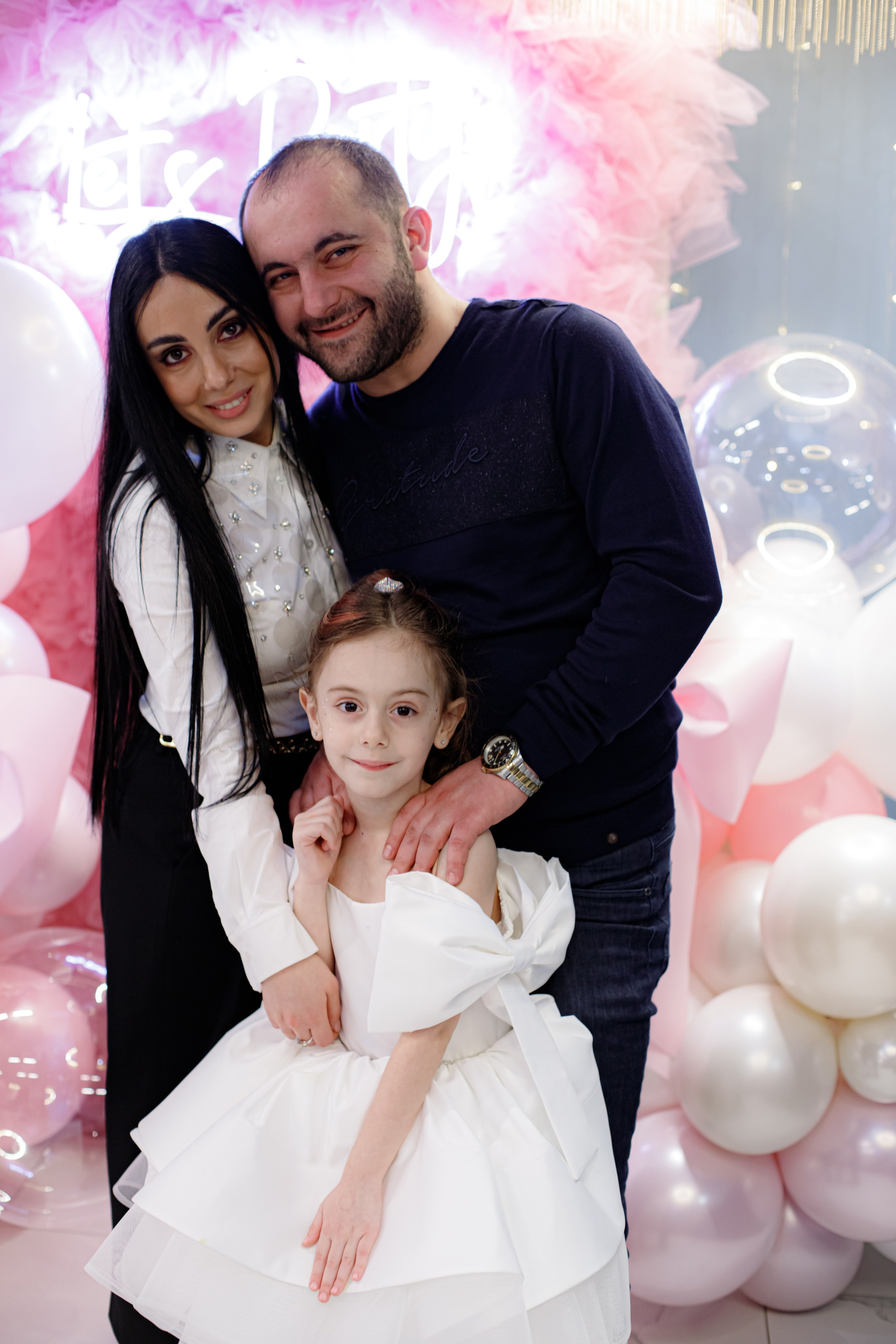 ASIA'S BIRTHDAY PARTY. Photokarish