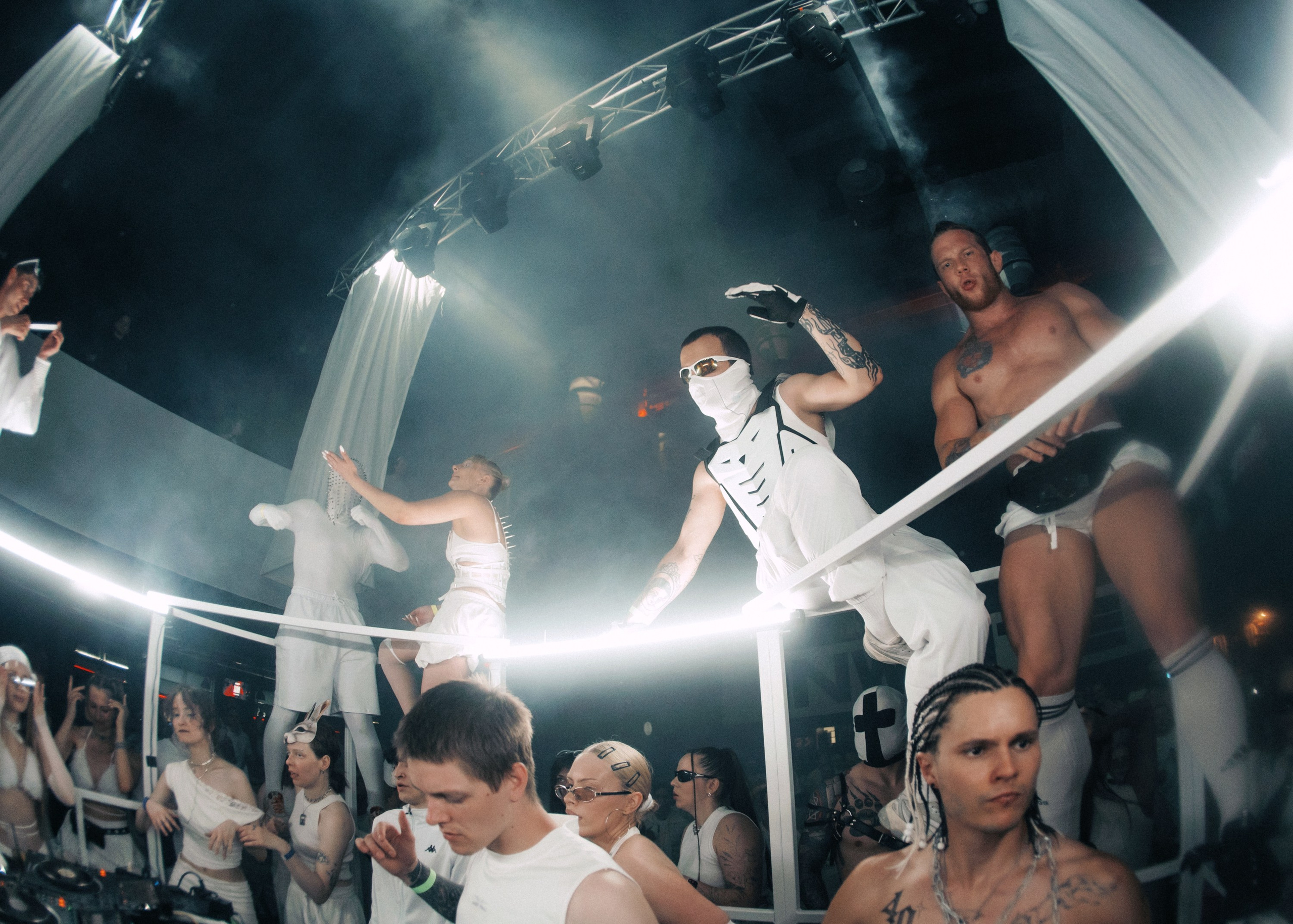 INWHITE | SMENA HARD STAGE. Annyshka