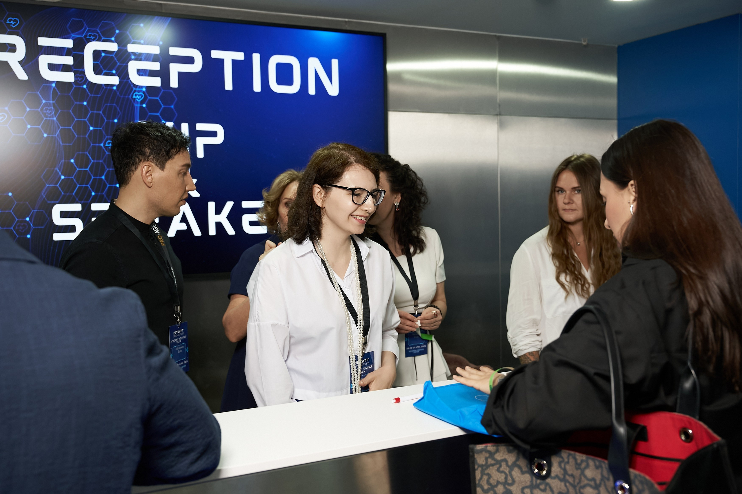 СЛУШАТЕЛИ. PRO-AGELESS