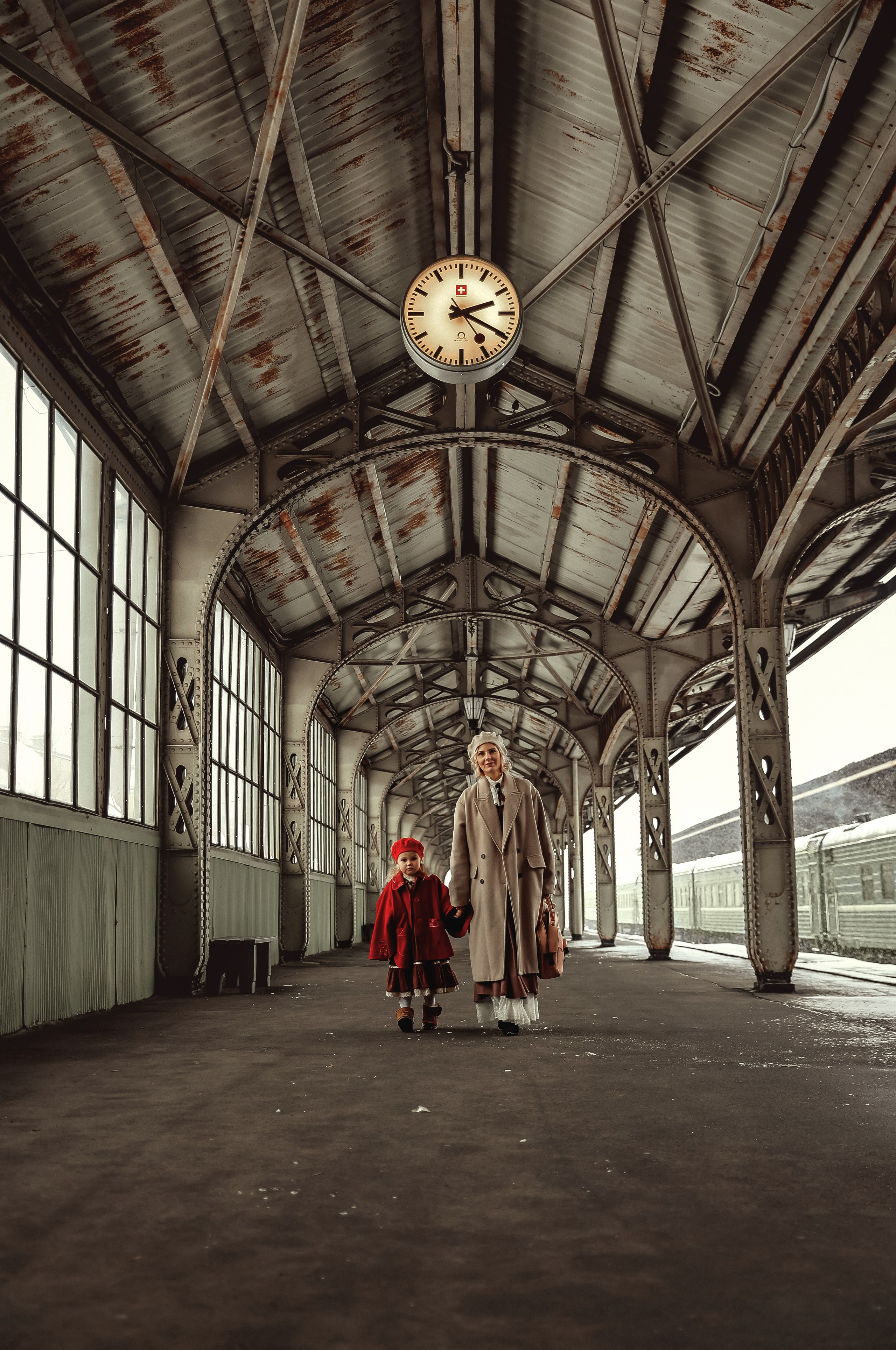 Ретро съемка на Витебском вокзале. Фотограф — Татьяна Кириллова, г. Санкт-Петербург