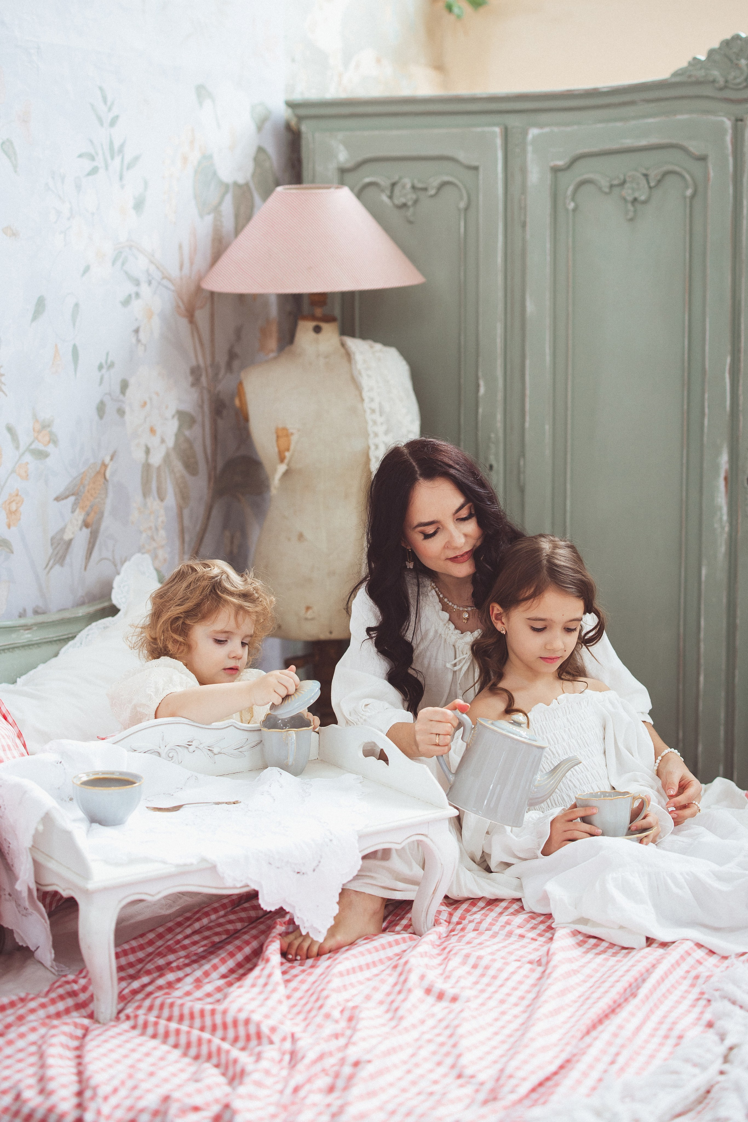 Пасхальные фотосессии в фотостудии Ольги Сурухановой, город Краснодар. Семейный и детский фотограф в Краснодаре Анна Трашкова