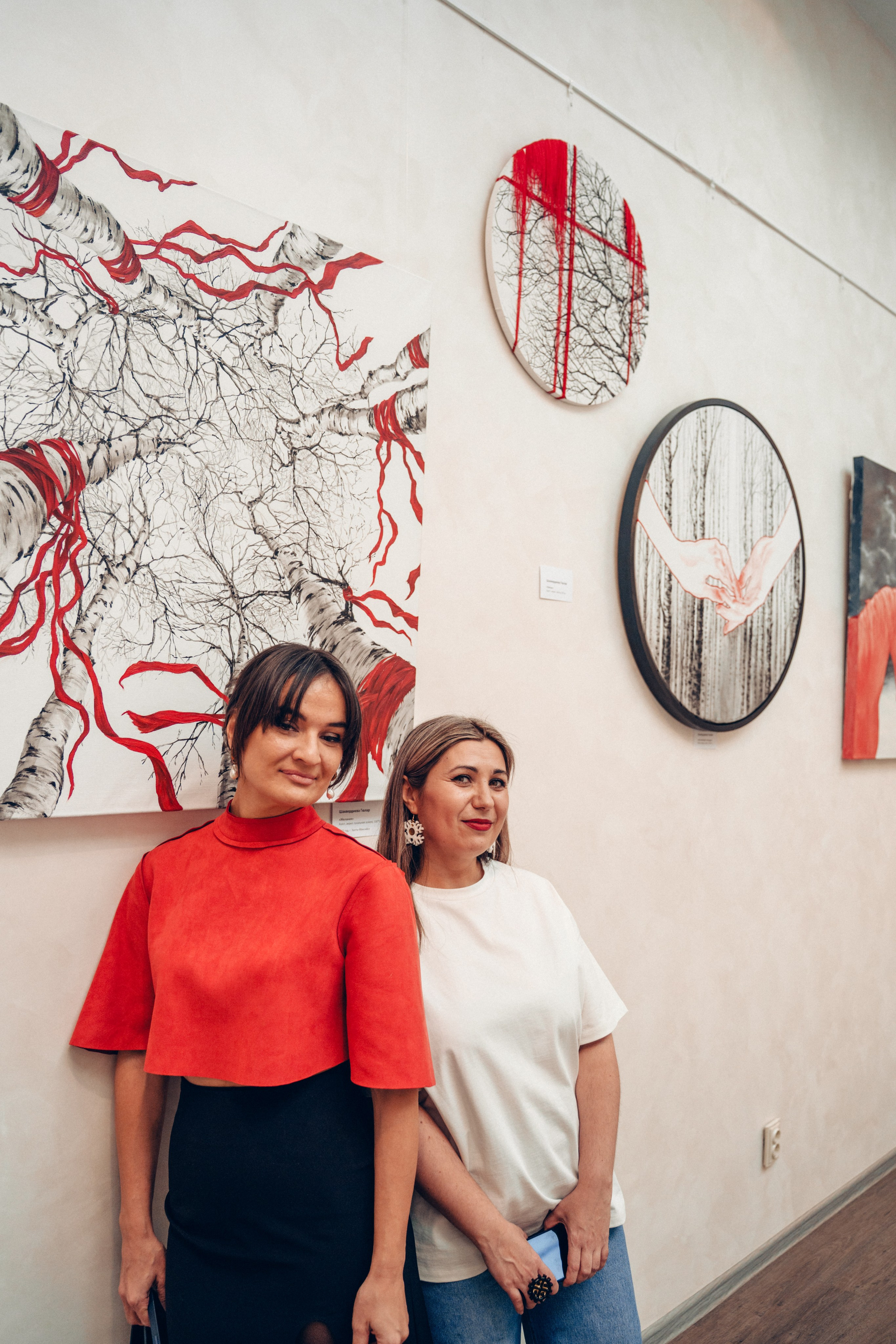 Открытие выставочного проекта «Я + Искусство = ЮГРА». Лайфстайл фотограф в Ханты-Мансийске Мария Шишкина