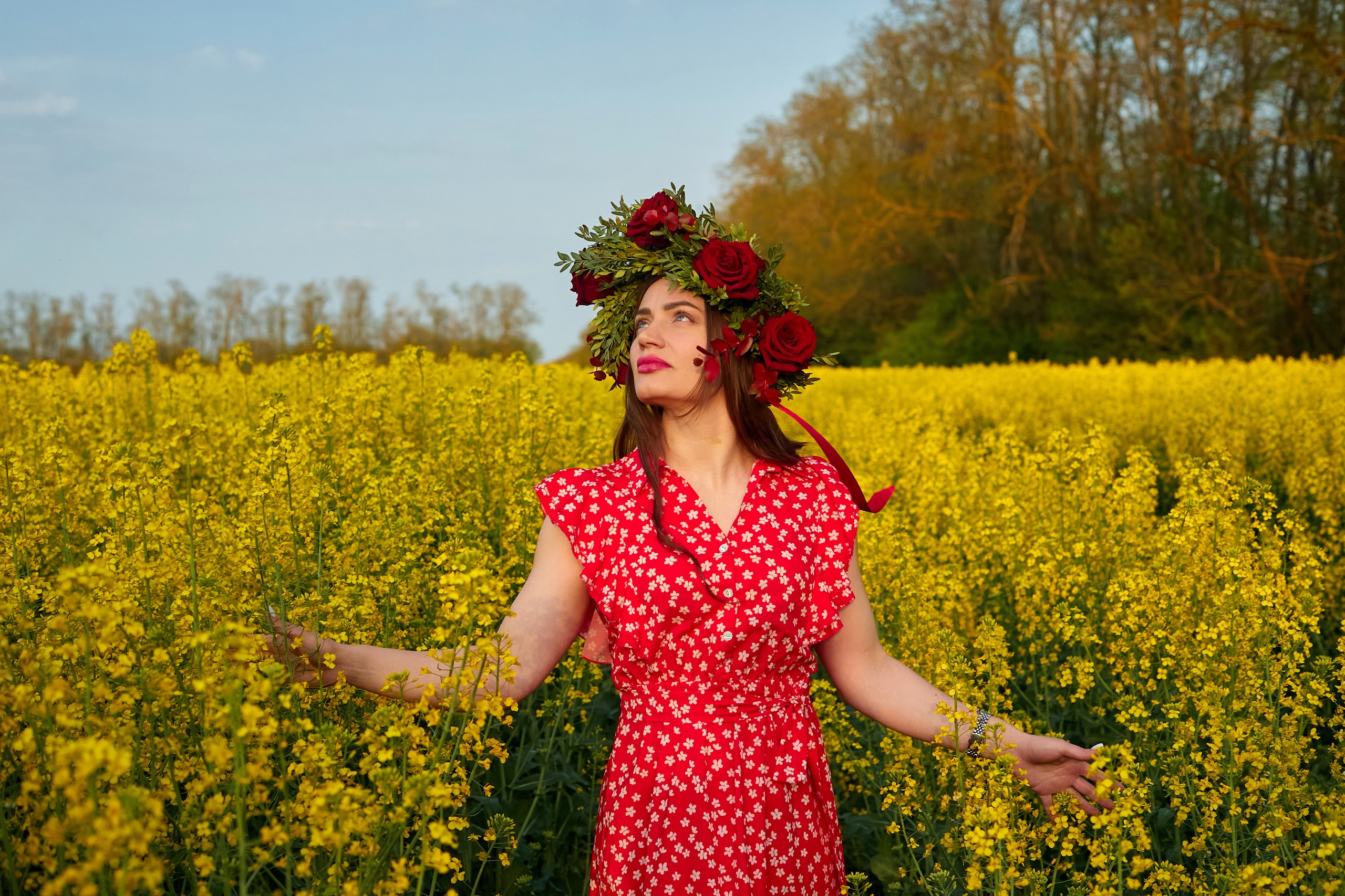 «Алый венок на желтом поле». Свадебный и креативный фотограф в ЮФО и МСК