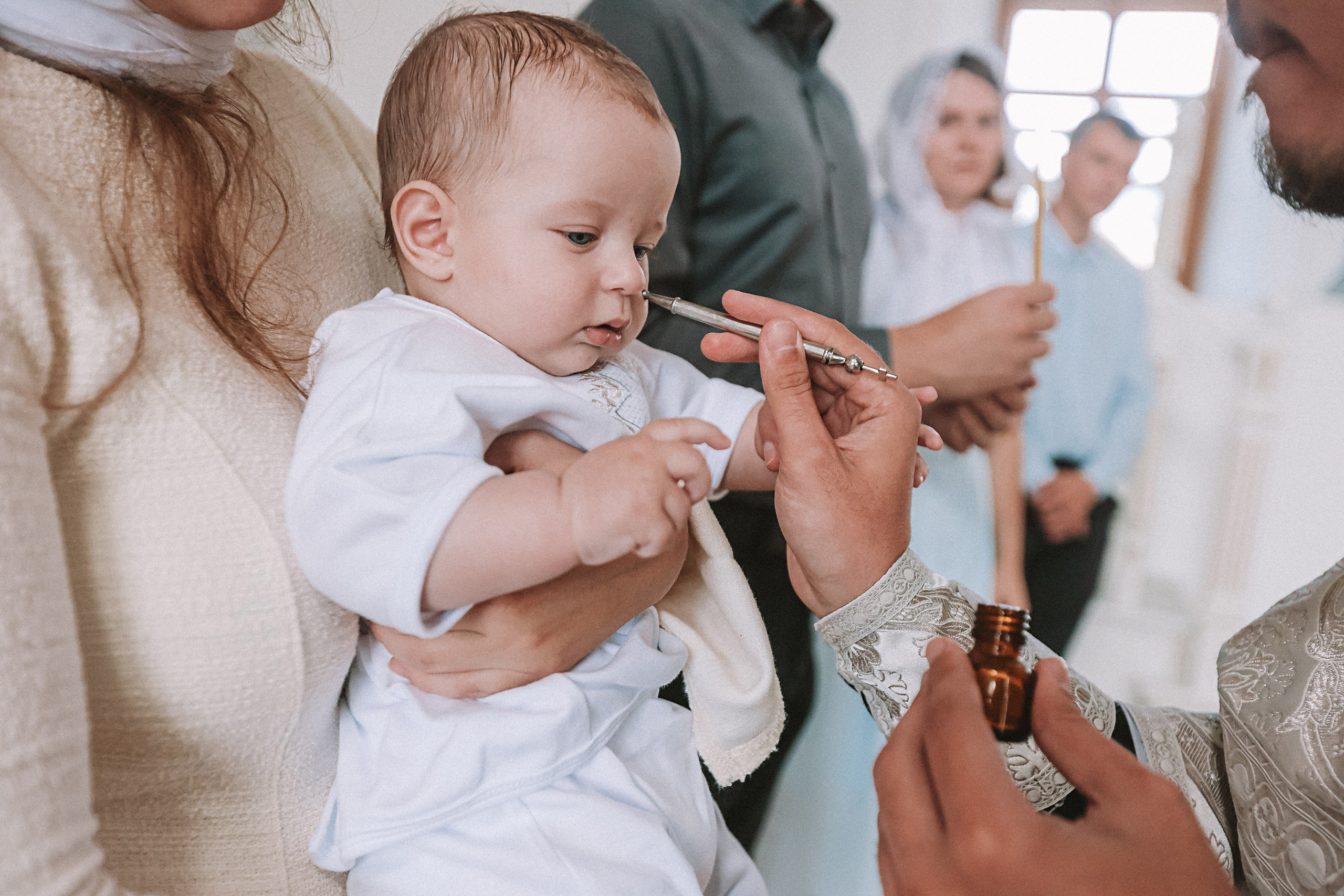 Крещение церковь около моста влюбленных. Семейный фотограф Тюмень, фотограф на роды Салмина Мария
