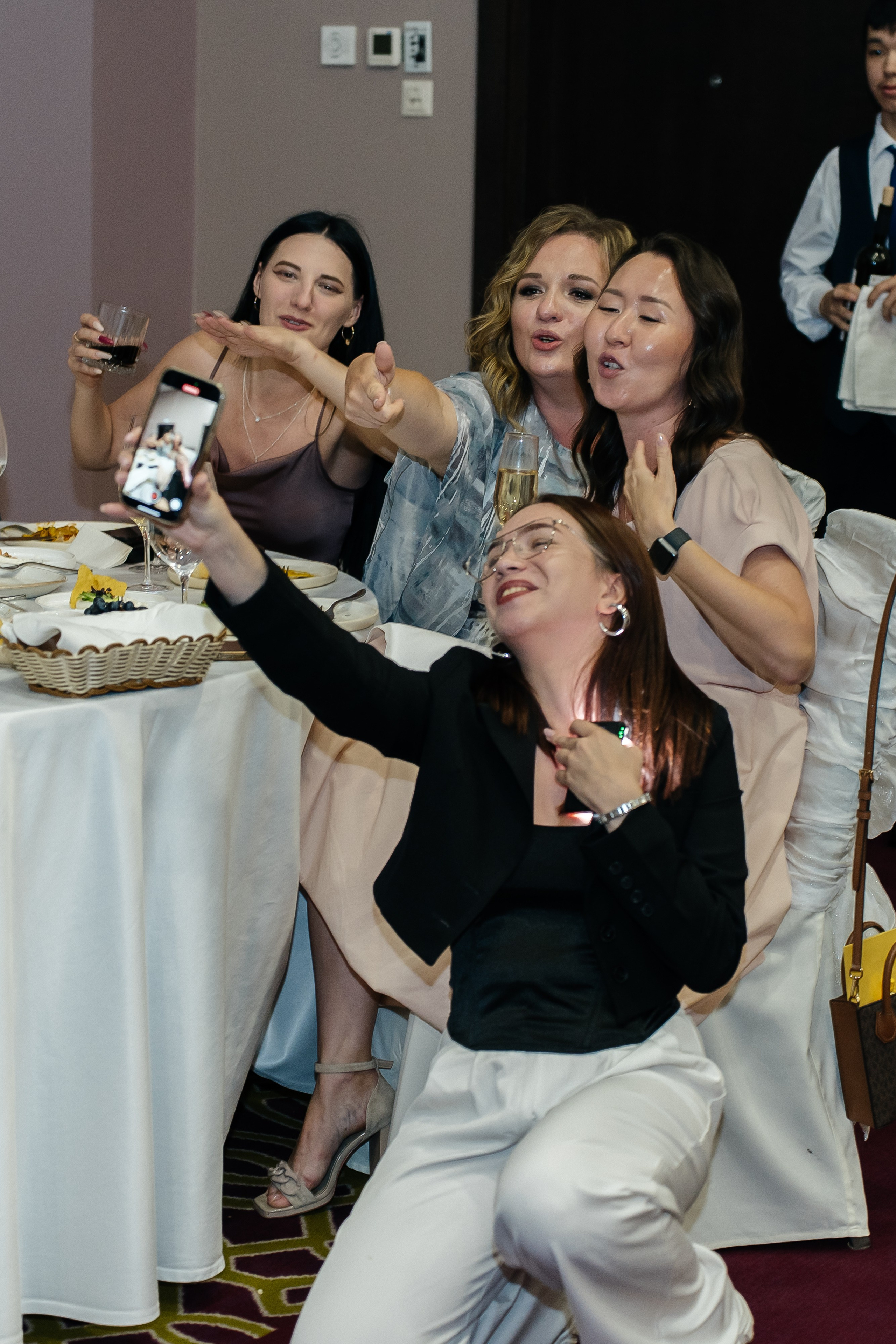 City Center. Для тех, кто не ждёт удачи, а создаёт её. Каждая фотосессия — это твой момент, твой стиль, твой успех. 📸