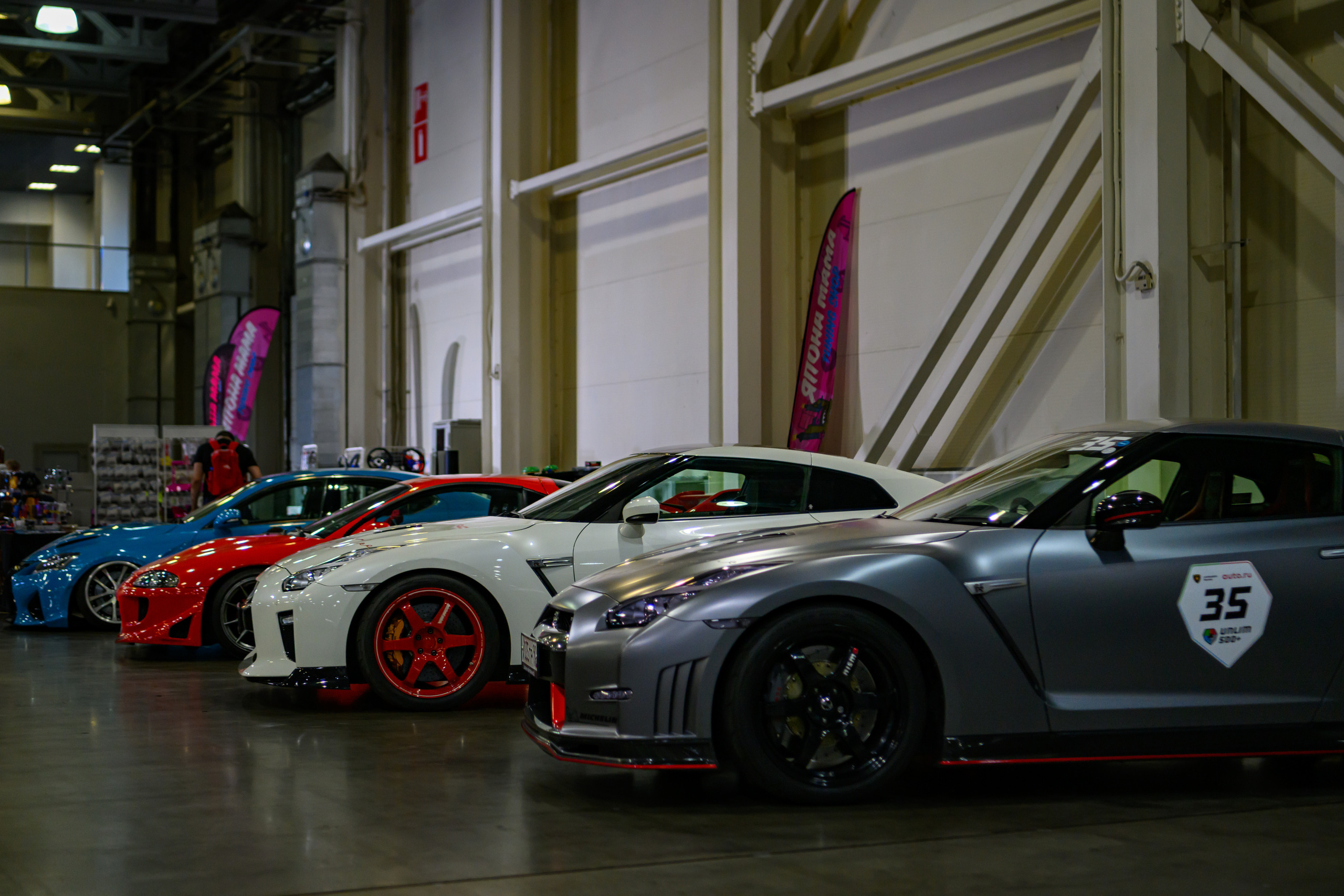 Auto Tuning Show 2022 Moscow. Wildlife photography by Sergey Puponin