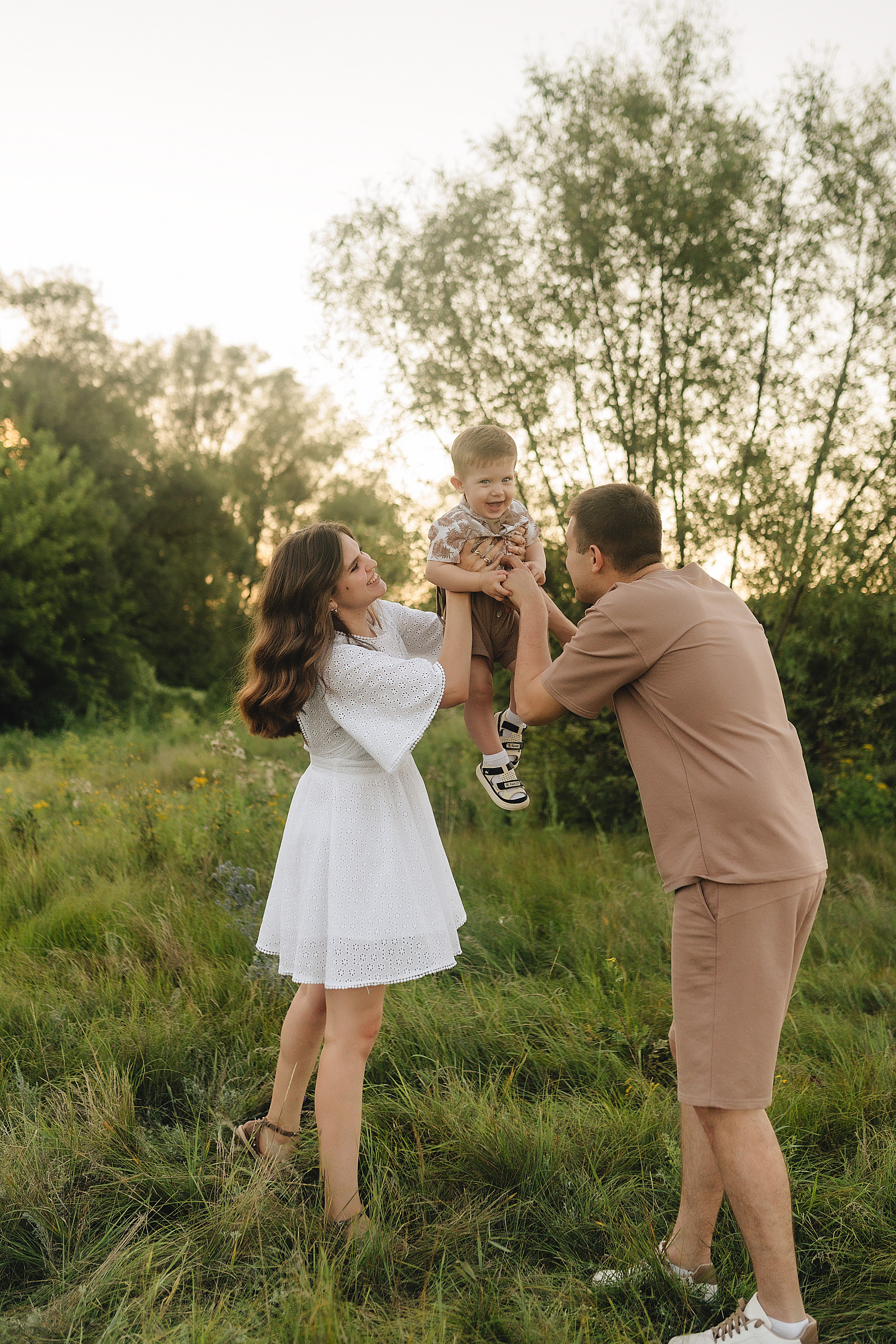 Светлана, Сергей и Женя | Семейная съемка на закате. Фотограф Карина Шмулёва. Воронеж и область