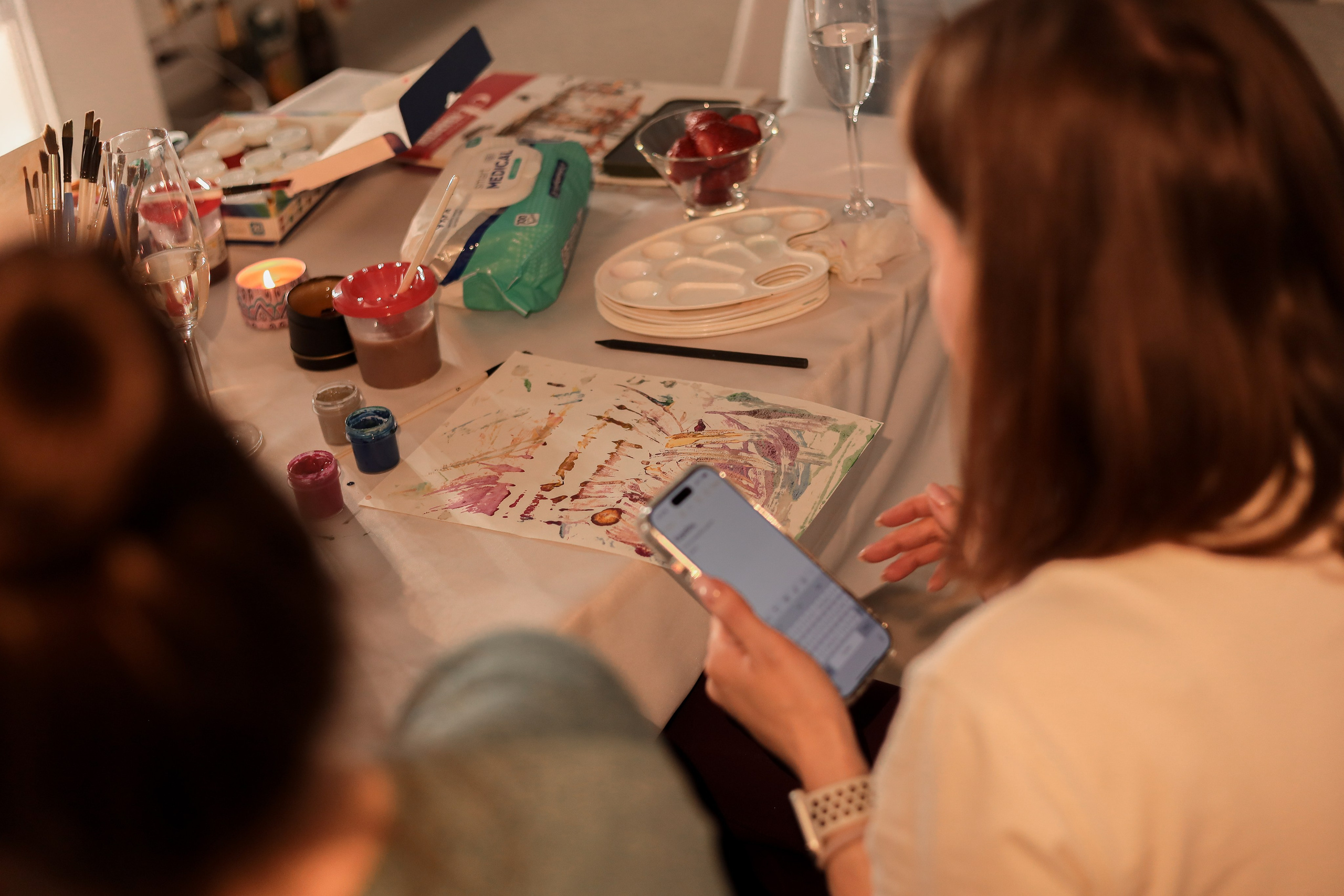 Арт-терапия + аэройога. Фотограф Надршина Лилия