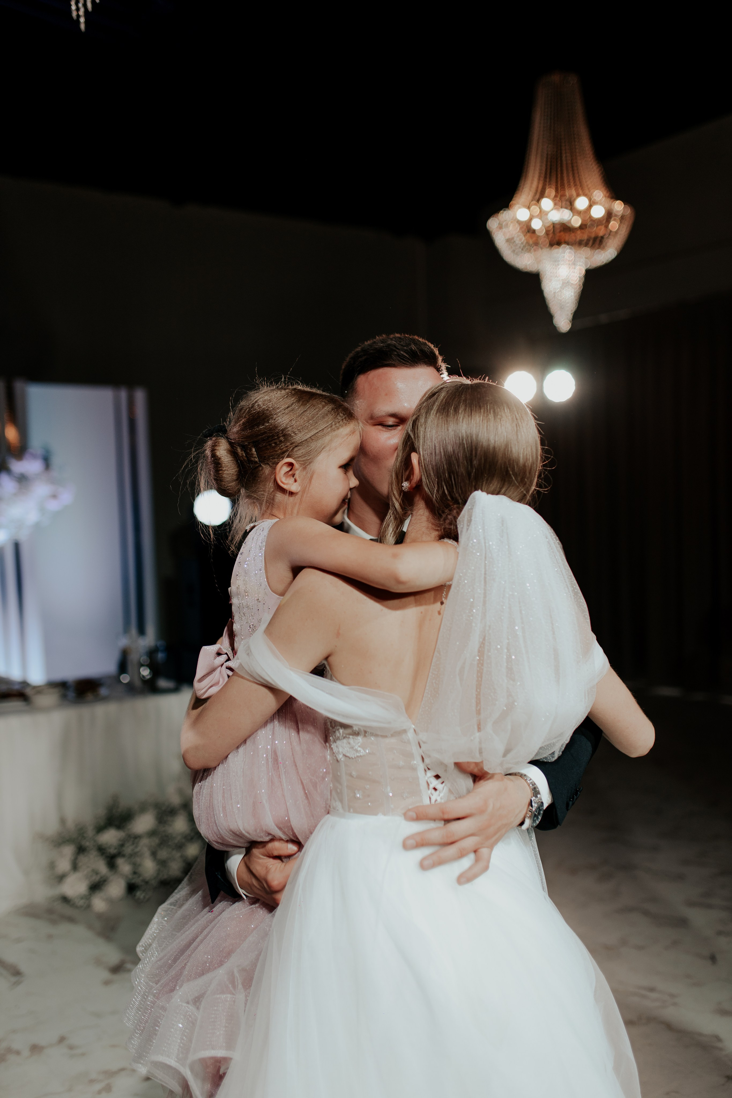 Свадебный банкет в Санкт-Петербурге — Трогательная фотосессия с родными и лавстори. Фотограф в Санкт-Петербурге Лиза Семченкова