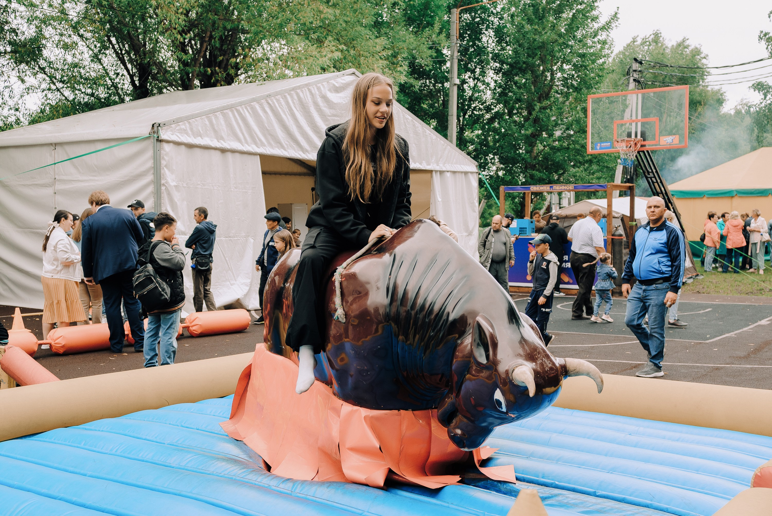 ДЕНЬ МЕТАЛЛУРГА. ЧЕЛЯБИНСКИЙ ЦИНКОВЫЙ ЗАВОД 2023. Репортажный фотограф Зуев Роман г. Челябинск