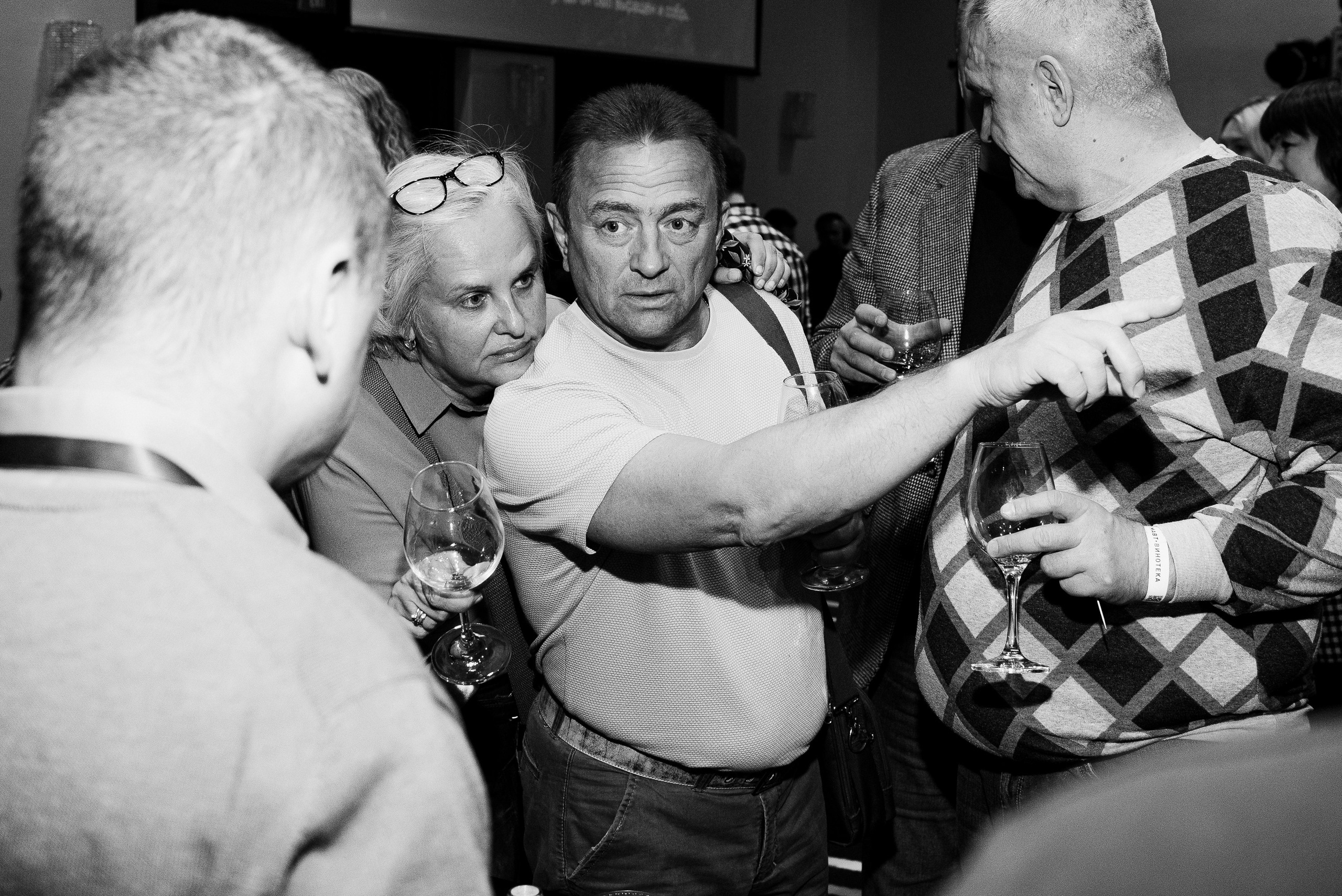 ФЕСТИВАЛЬ ВИНА И КРЕПКИХ НАПИТКОВ МАВТ-ВИНОТЕКА. Репортажный фотограф Зуев Роман г. Челябинск