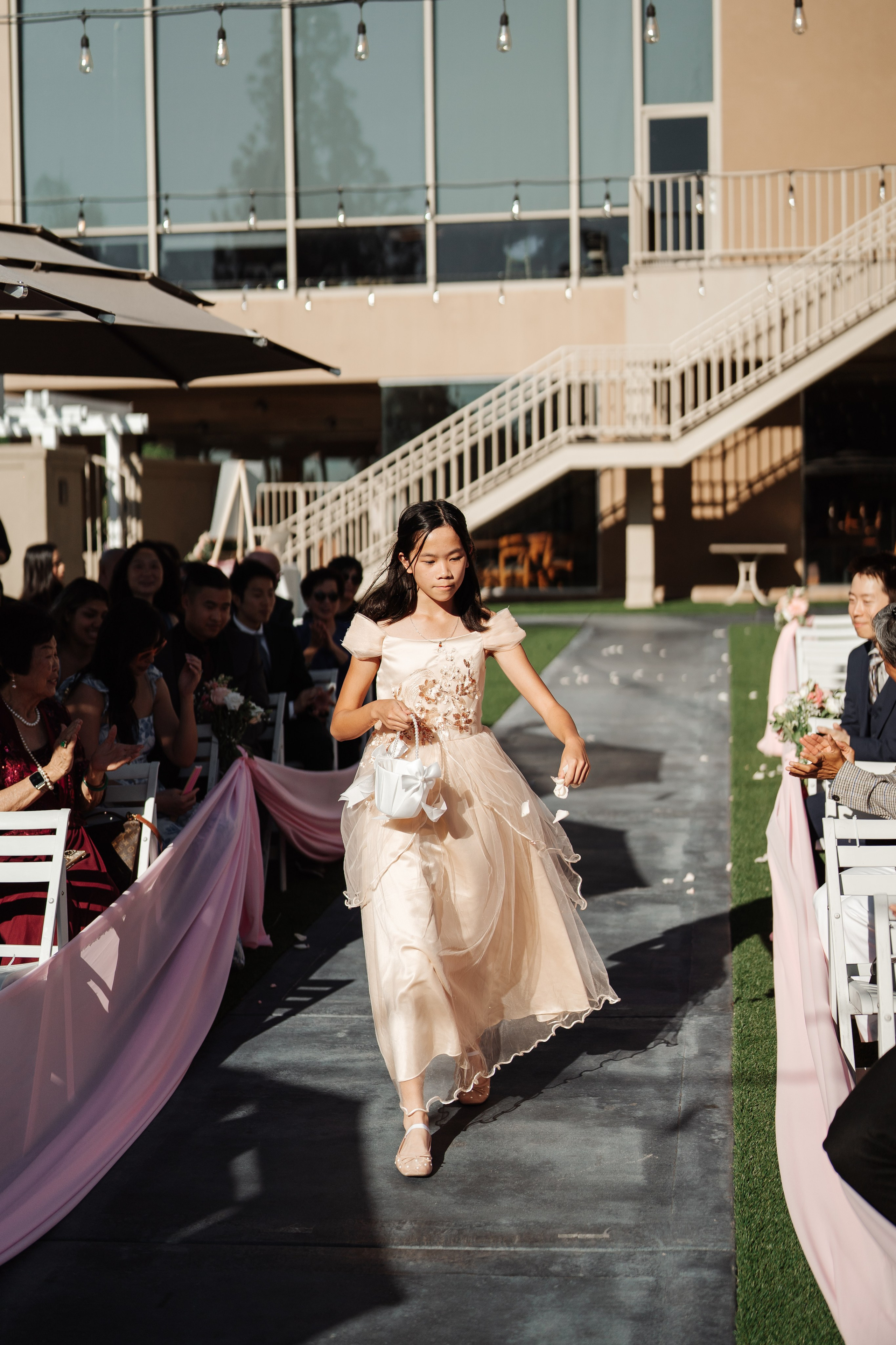 2025-08-16_AndreaChristopher. Ретушер Зенькевич Света