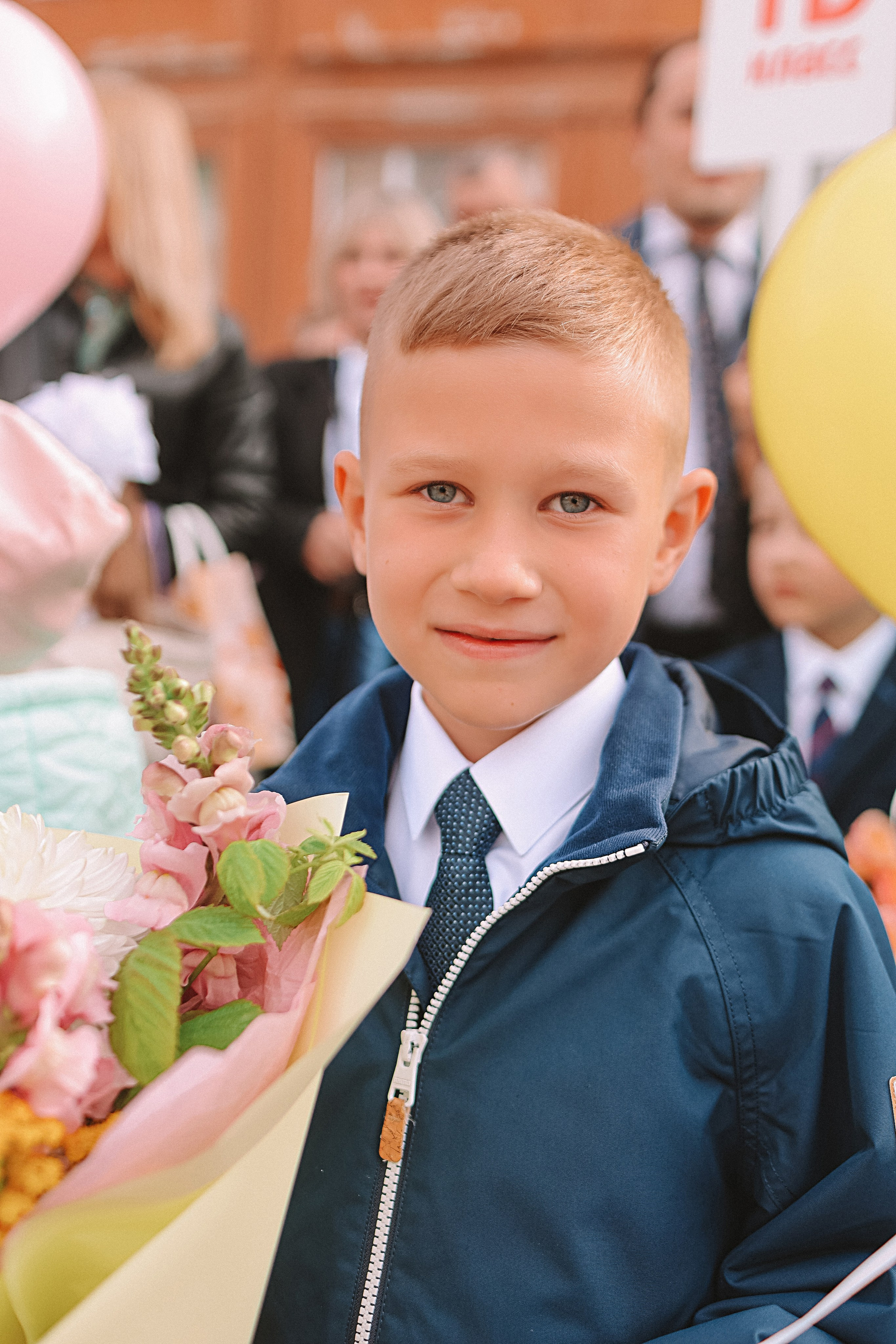 1 сентября линейка+кл час+портреты. Семейный фотограф Тюмень, фотограф на роды Салмина Мария